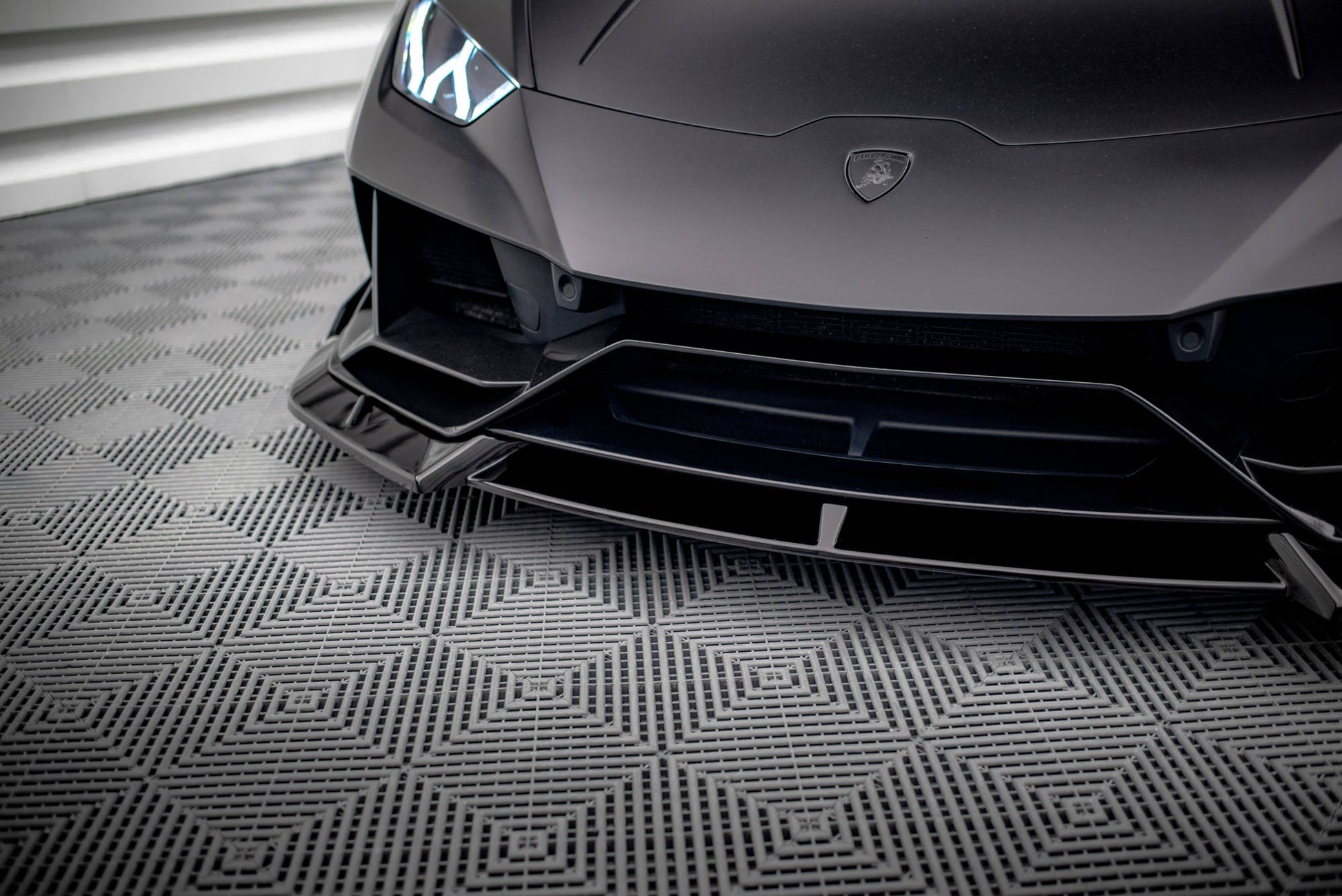 Front Ansatz für Lamborghini Huracan EVO schwarz matt
