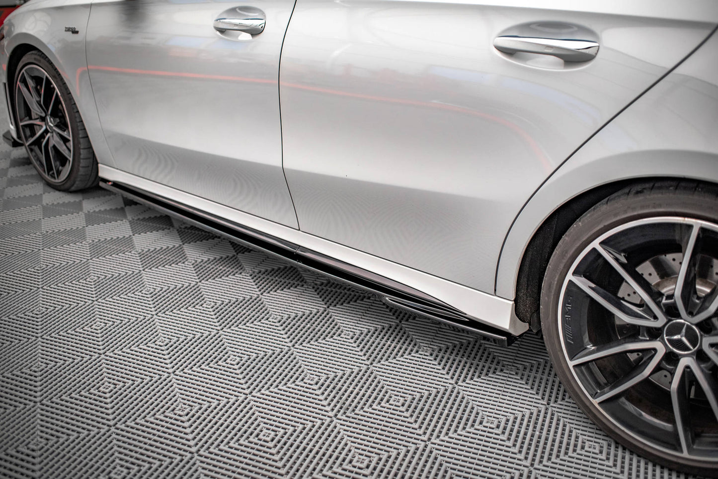 Seitenschweller Ansatz für V.2 für  Mercedes A35 AMG / AMG-Line W177  schwarz Hochglanz