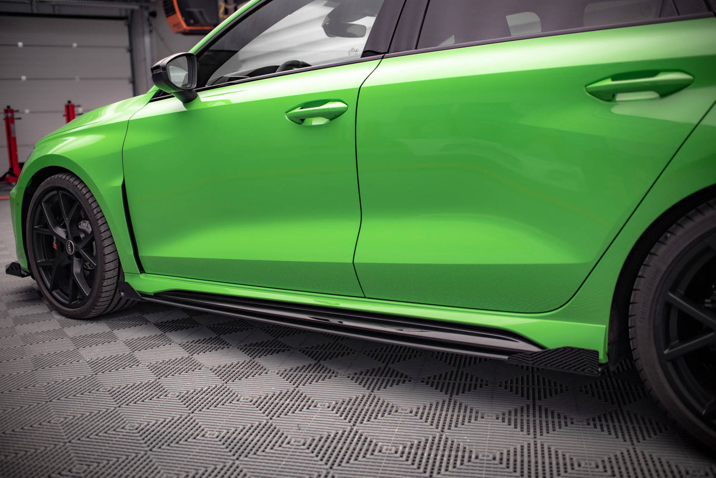 Side Flaps Audi RS3 Limousine 8Y schwarz Hochglanz