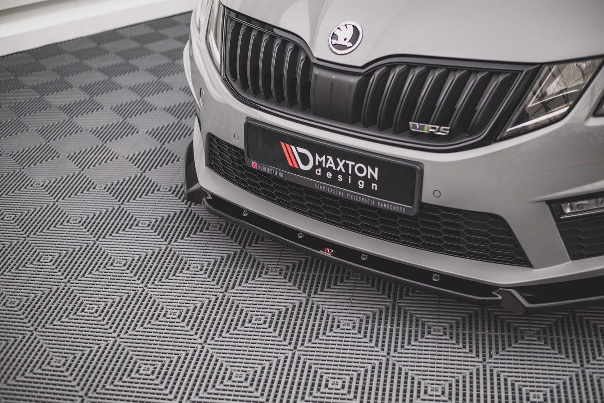Front Ansatz V.2 für Skoda Octavia RS Mk3 Facelift schwarz matt