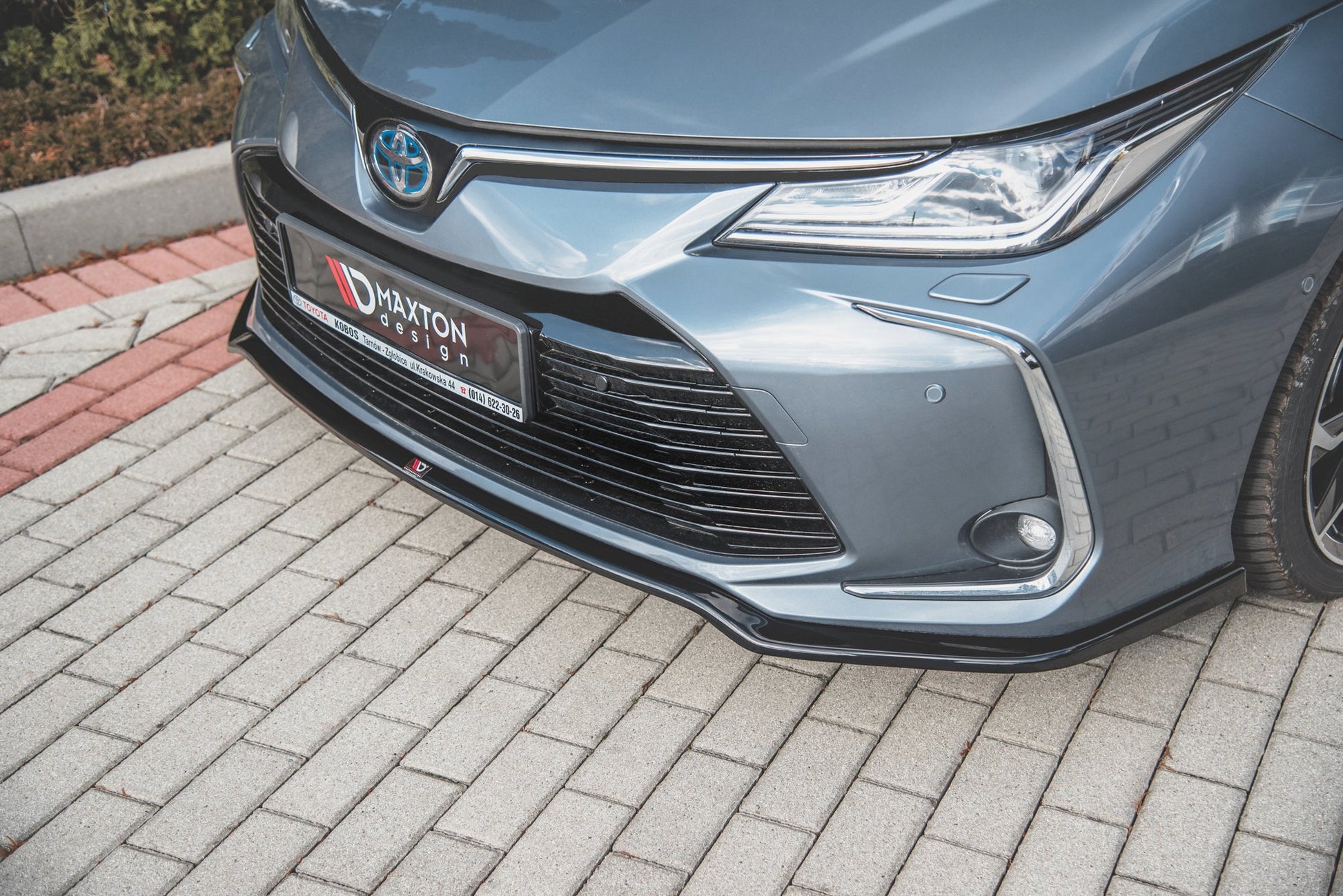 Front Ansatz für Toyota Corolla XII Limousine  schwarz Hochglanz