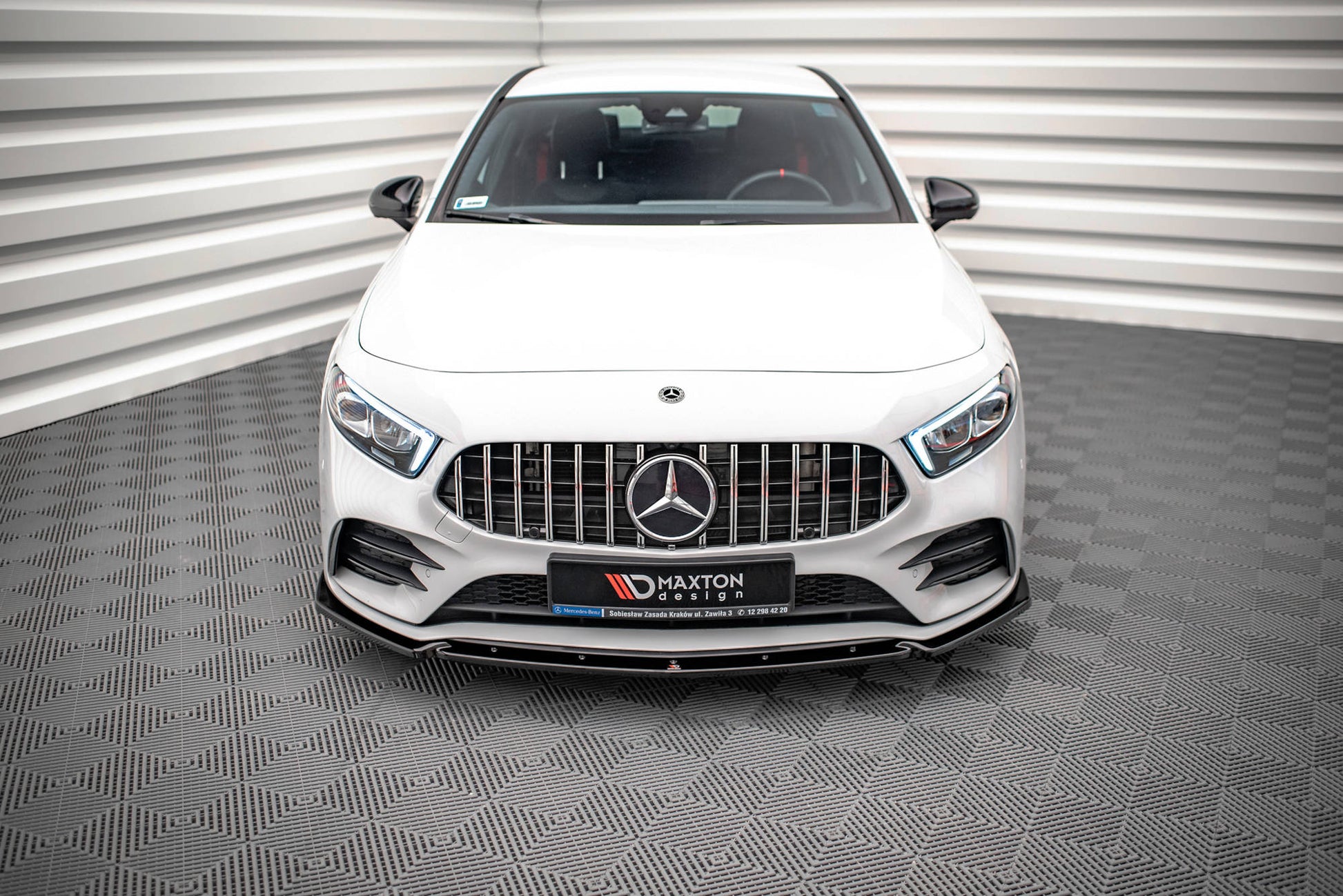 Front Ansatz V.4 für Mercedes A35 AMG / AMG-Line W177  Carbon Look