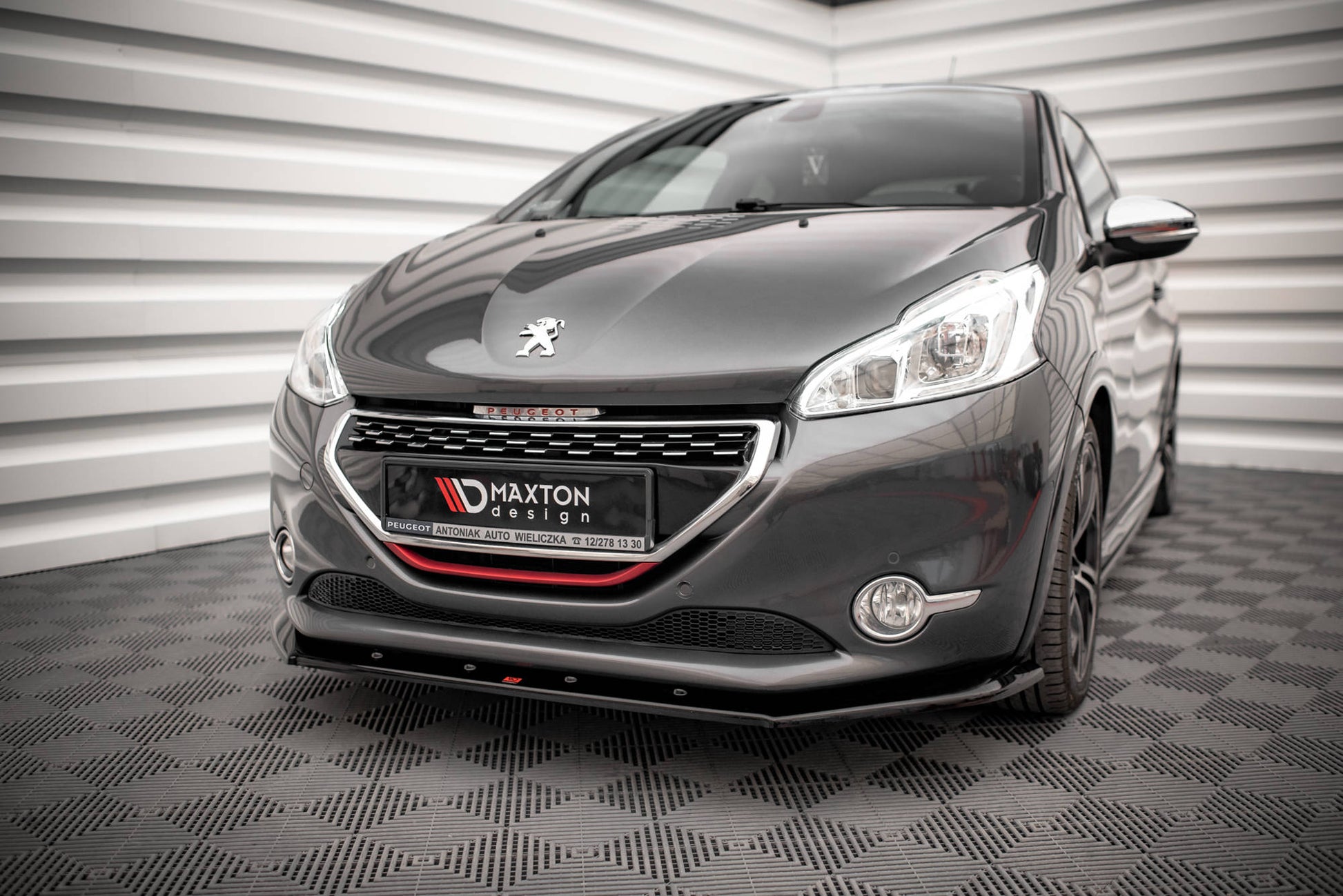 Front Ansatz V.1 für Peugeot 208 GTi Mk1 schwarz Hochglanz