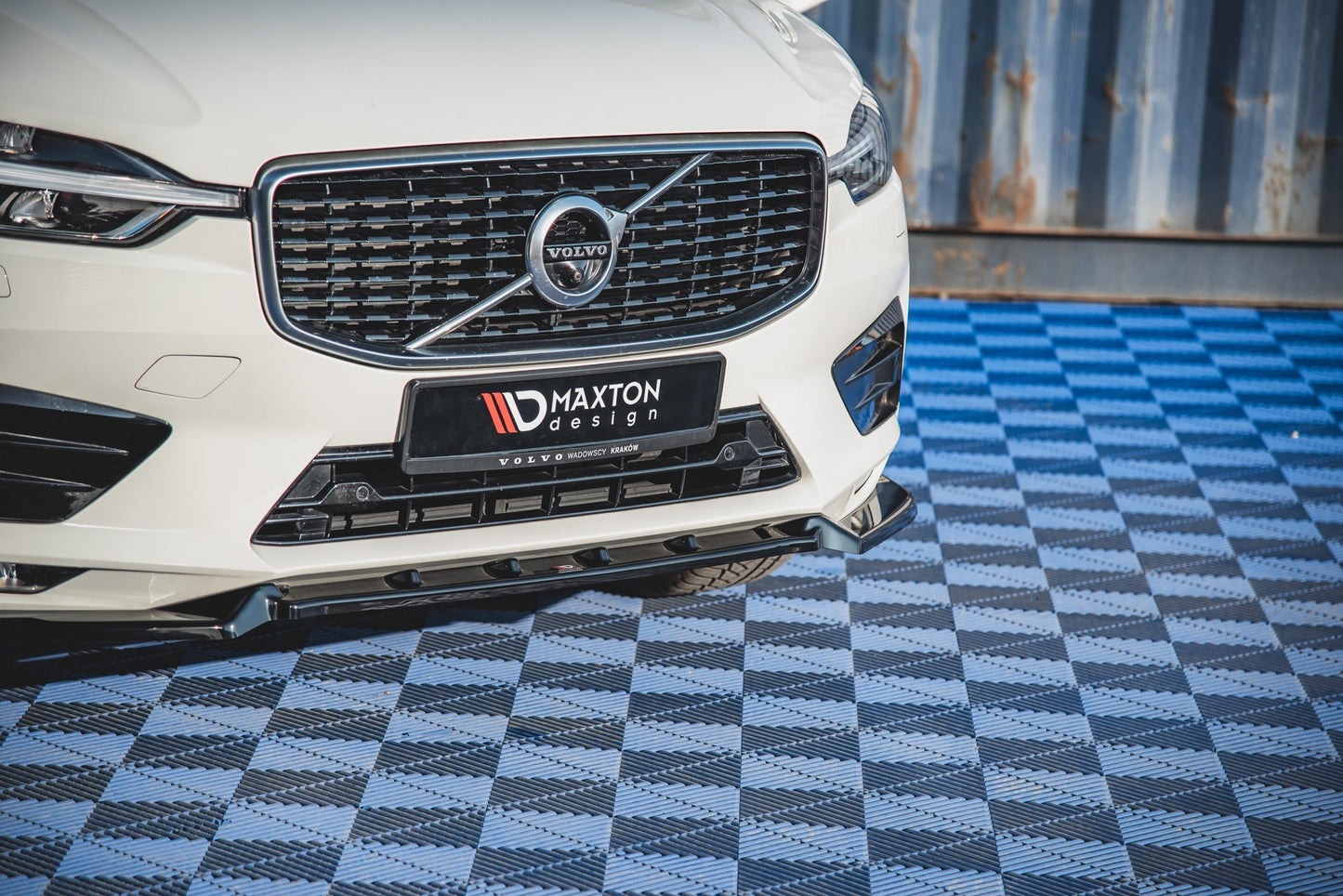 Front Ansatz V.2 für Volvo XC60 Mk2 R-Design Carbon Look