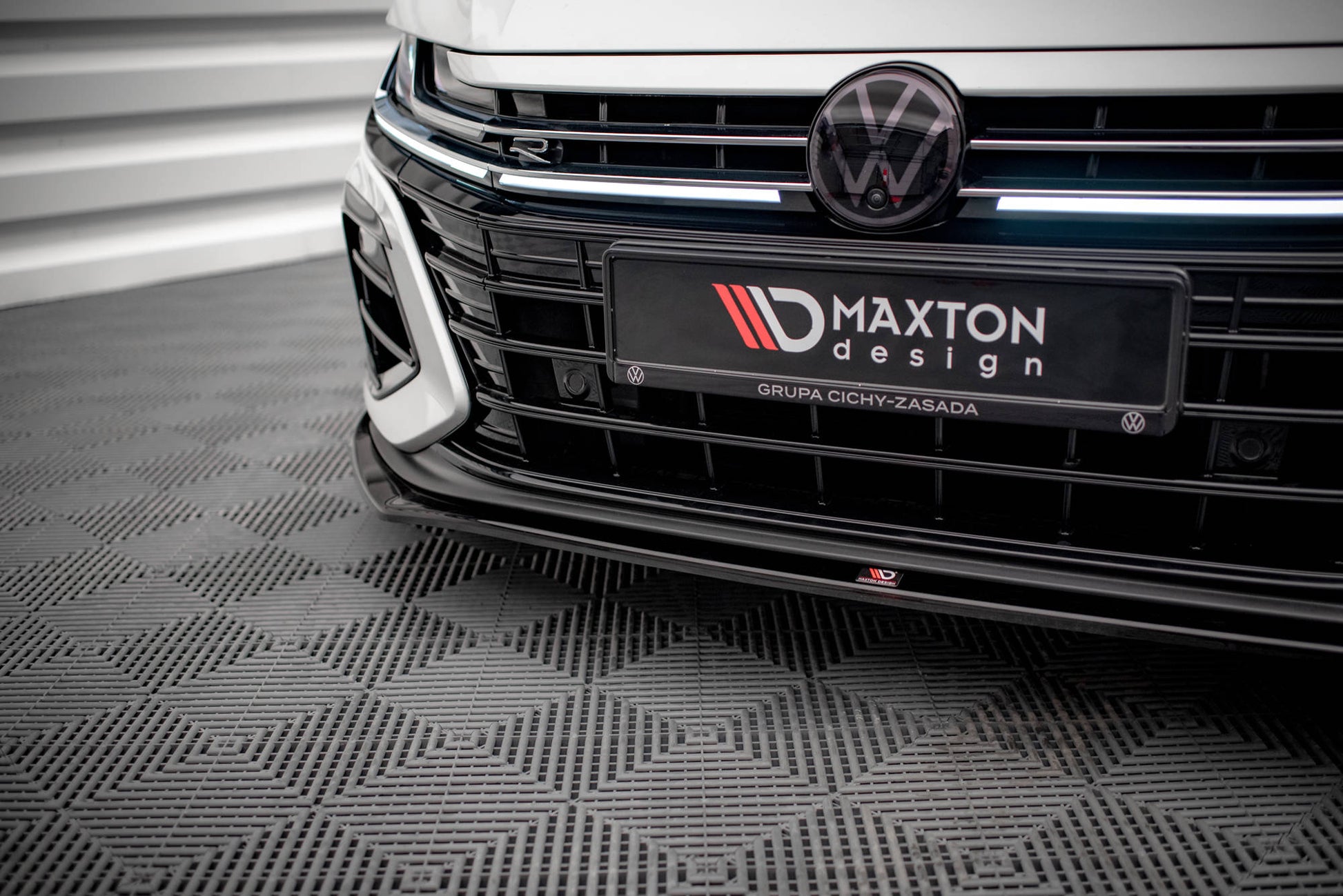 Front Ansatz V.3 für Volkswagen Arteon R schwarz matt