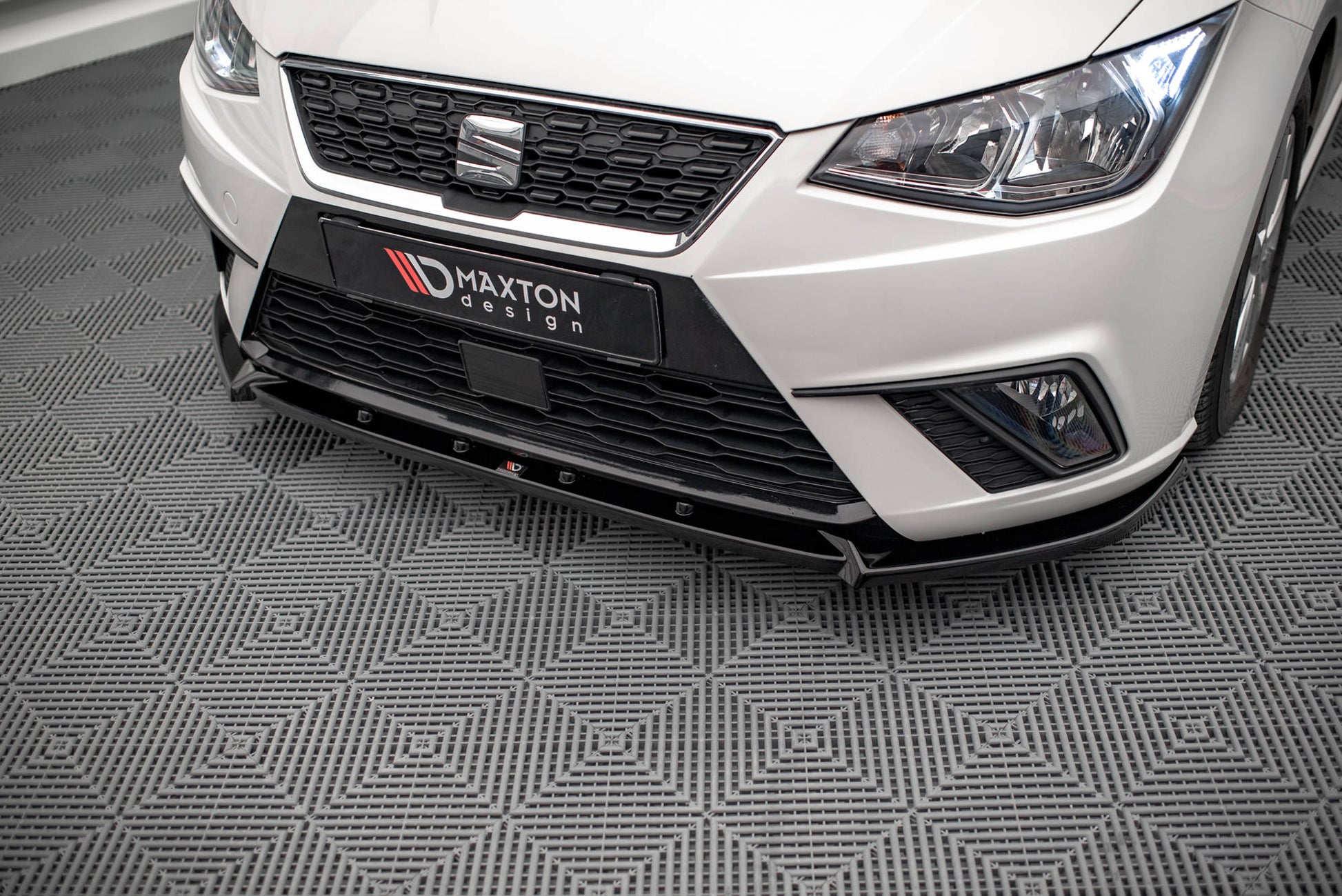 Front Ansatz V.1 für Seat Ibiza FR/ Standard Mk5 schwarz matt