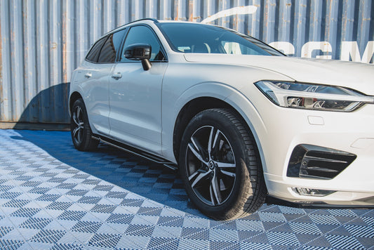 Seitenschweller Ansatz für Volvo XC60 Mk2 R-Design Carbon Look