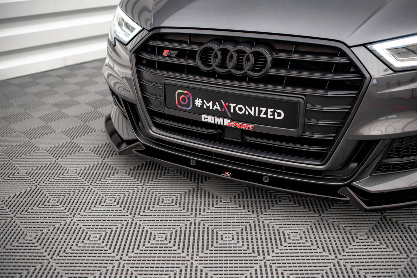 Front Ansatz V.1 für Audi S3 Sportback 8V Facelift Carbon Look