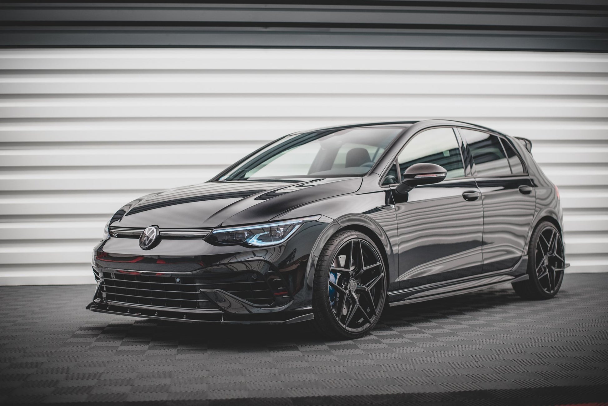 Seitenschweller Ansatz für V.2 für Volkswagen Golf R Mk8 schwarz matt