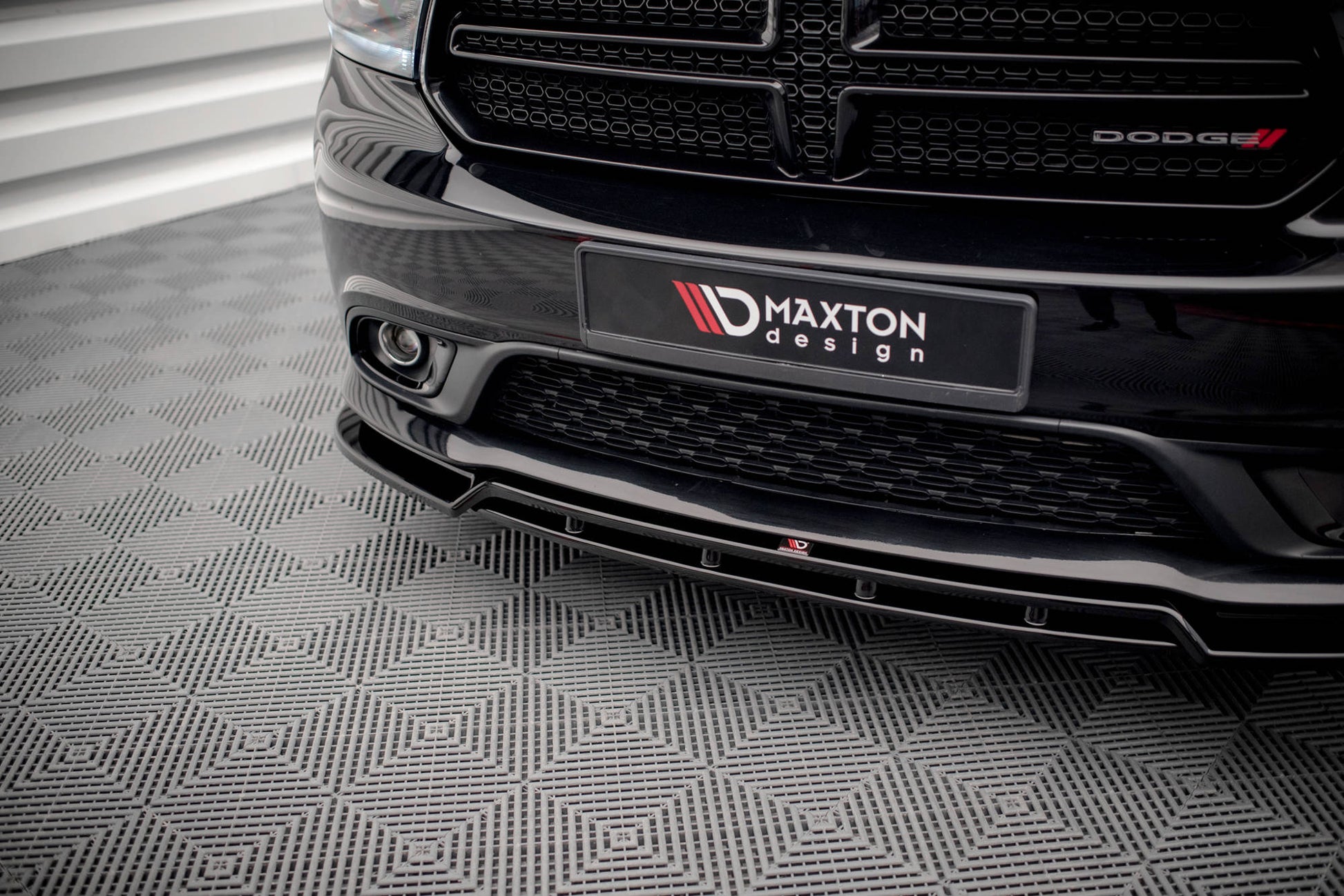 Front Ansatz für Dodge Durango RT Mk3 schwarz Hochglanz