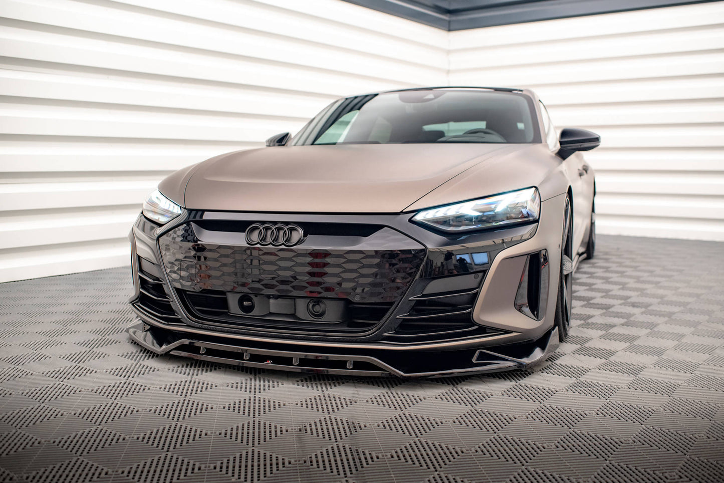 Front Ansatz V.2 für Audi e-Tron GT / RS GT Mk1 Carbon Look