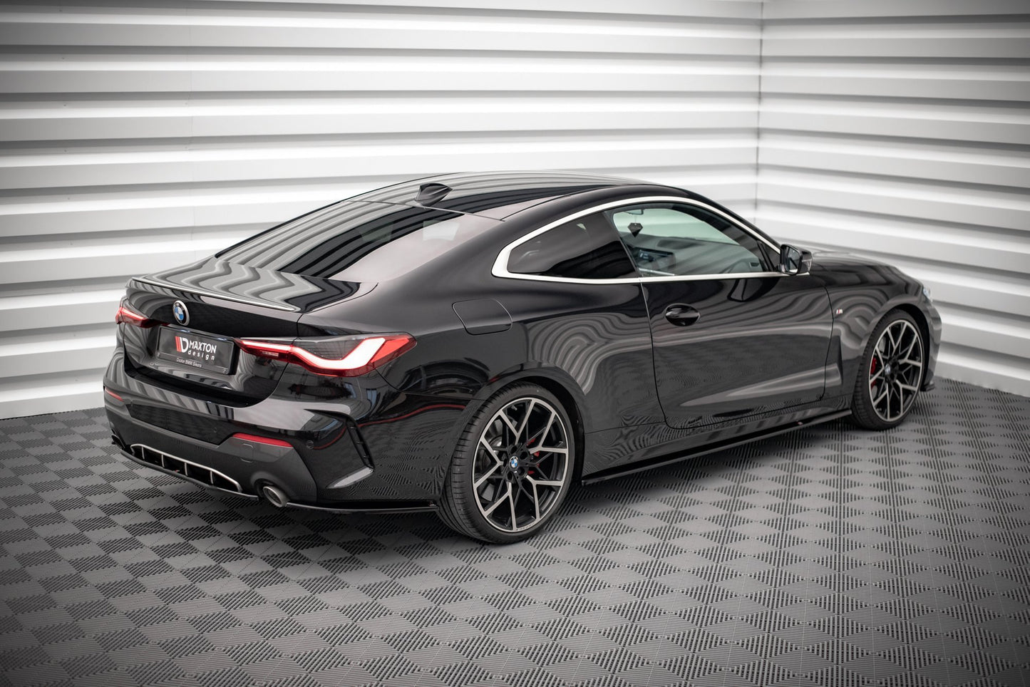 Heck Ansatz Flaps Diffusor V.1 für BMW 4er M-Paket G22 schwarz Hochglanz