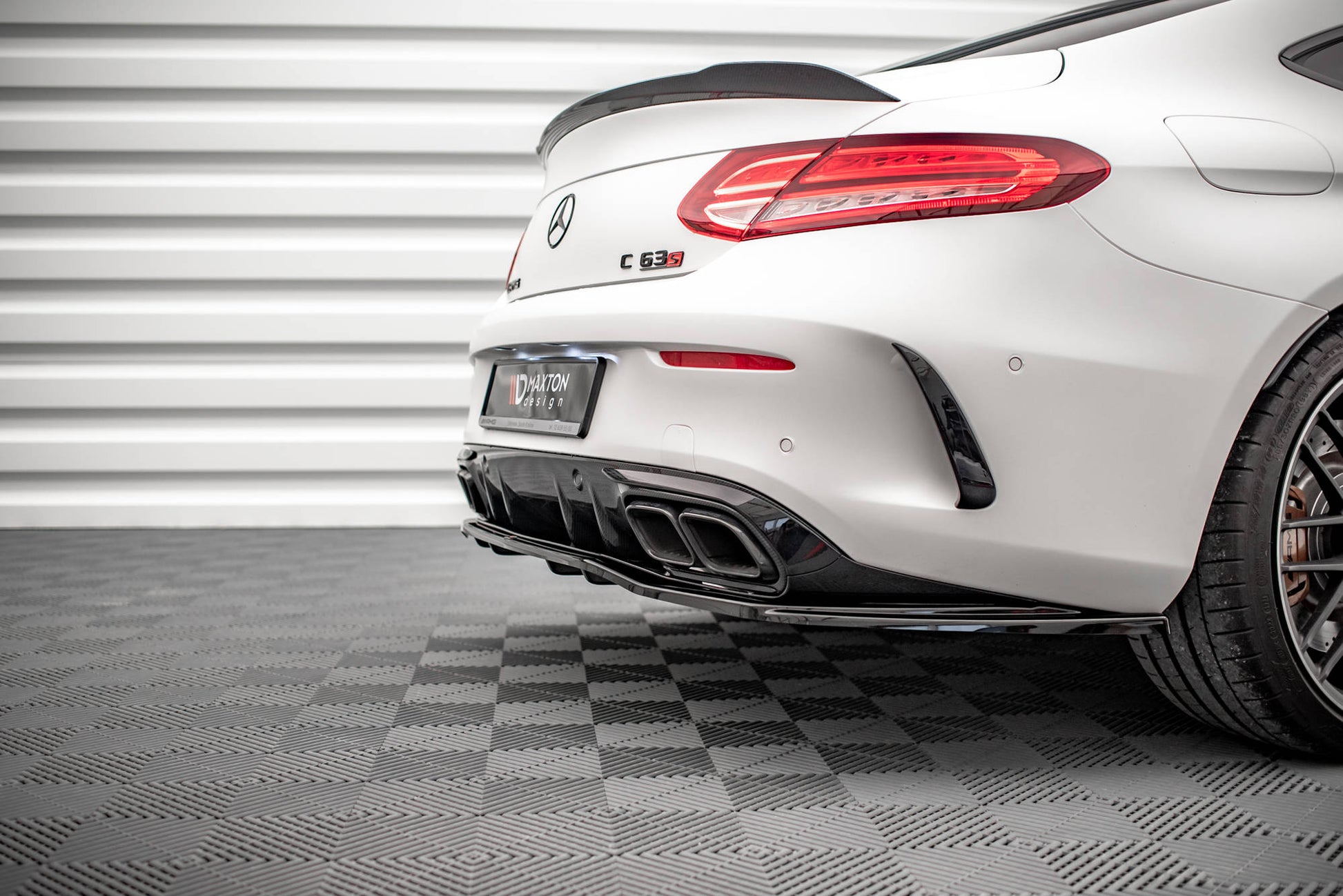 Mittlerer Diffusor Heck Ansatz DTM Look für Mercedes-AMG C 63 AMG Coupe C205 Facelift schwarz matt