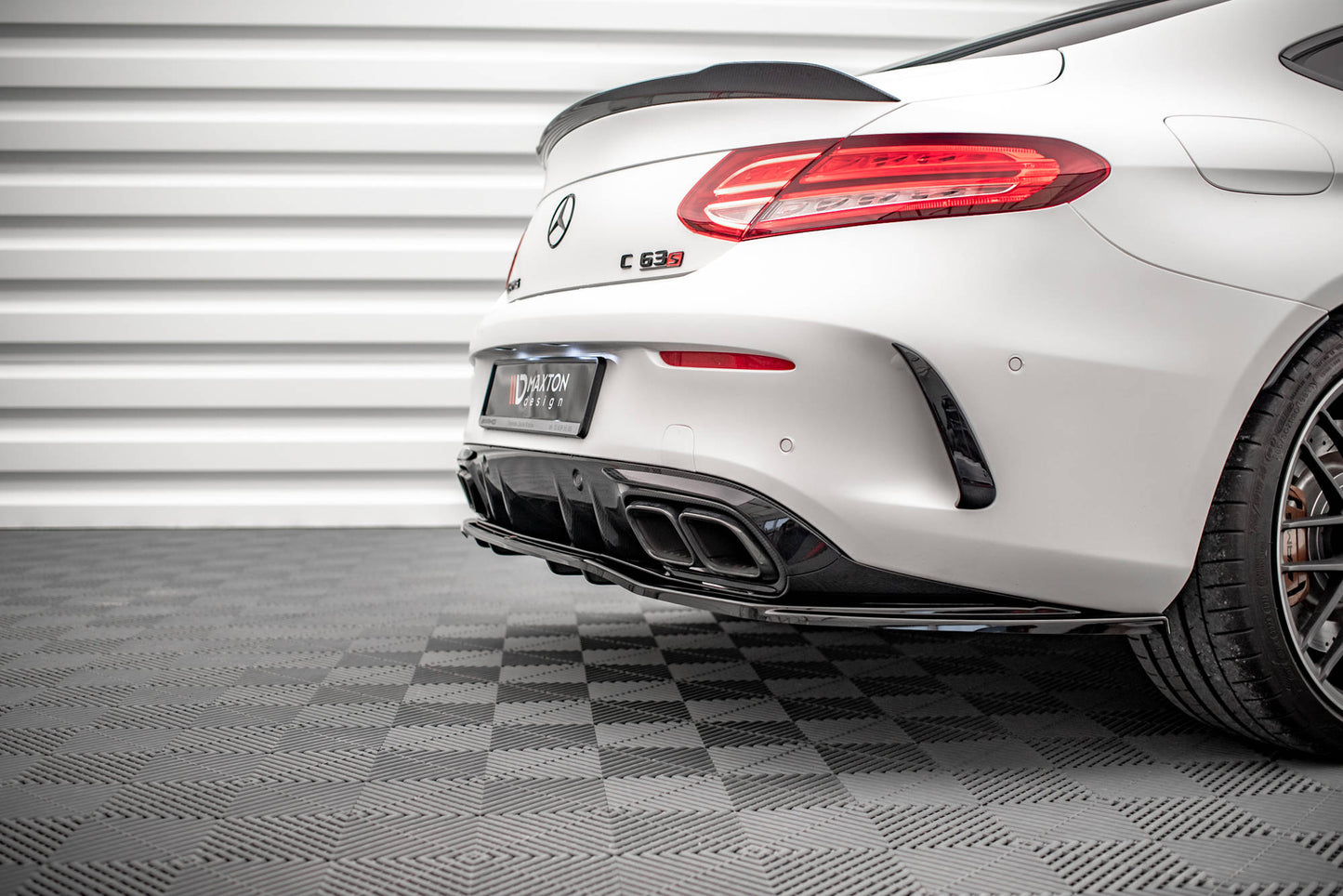 Mittlerer Diffusor Heck Ansatz DTM Look für Mercedes-AMG C 63 AMG Coupe C205 Facelift schwarz Hochglanz