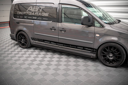 Seitenschweller Ansatz für Volkswagen Caddy Long Mk3 Facelift schwarz Hochglanz