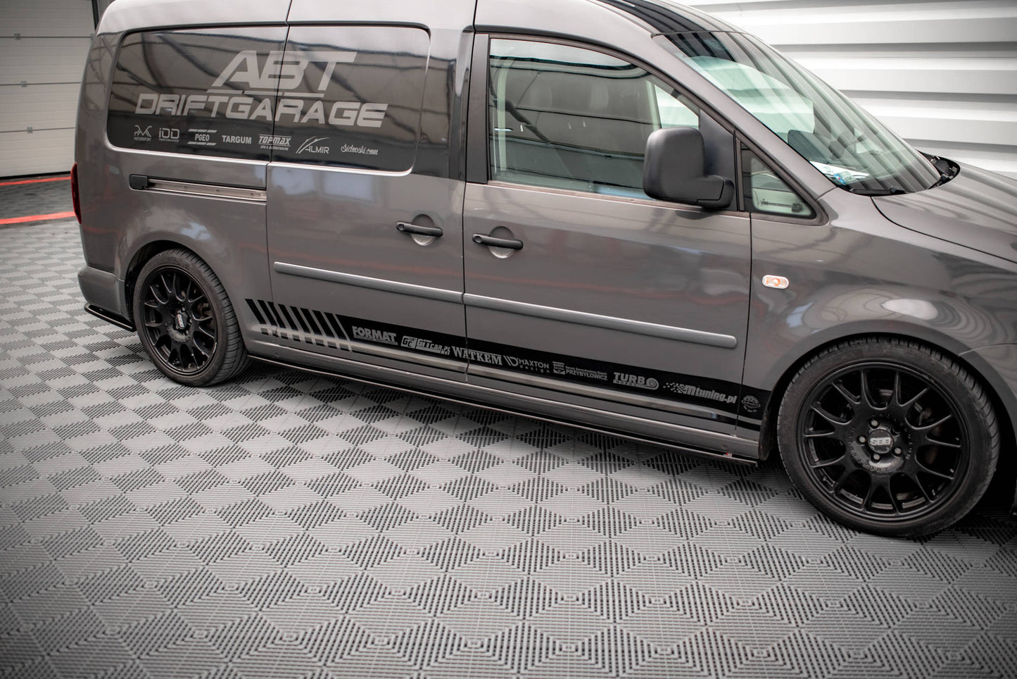 Seitenschweller Ansatz für Volkswagen Caddy Long Mk3 Facelift Carbon Look