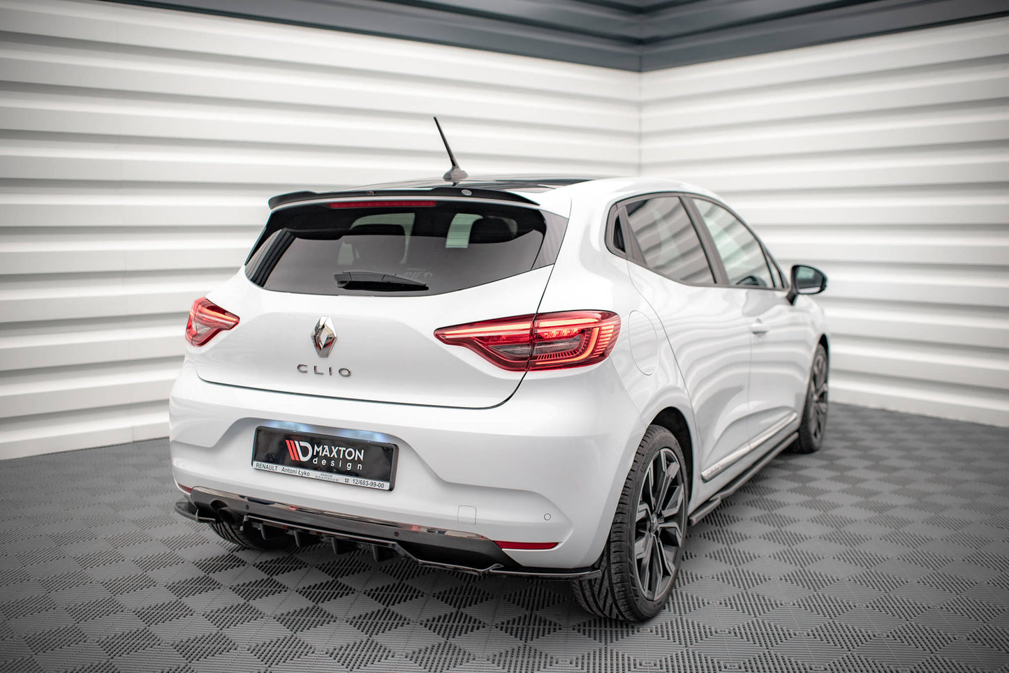 Mittlerer Diffusor Heck Ansatz DTM Look für Renault Clio Mk5 Carbon Look