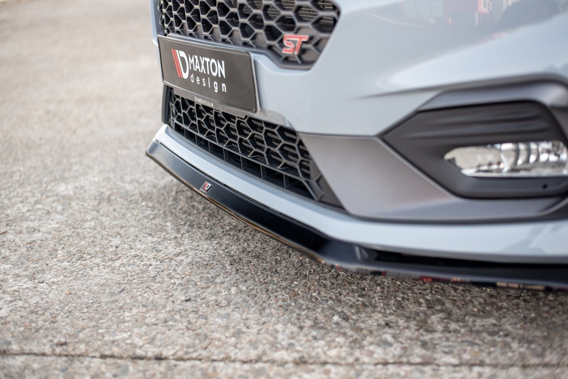 Front Ansatz V.5 für Ford Fiesta Mk8 ST / ST-Line Carbon Look