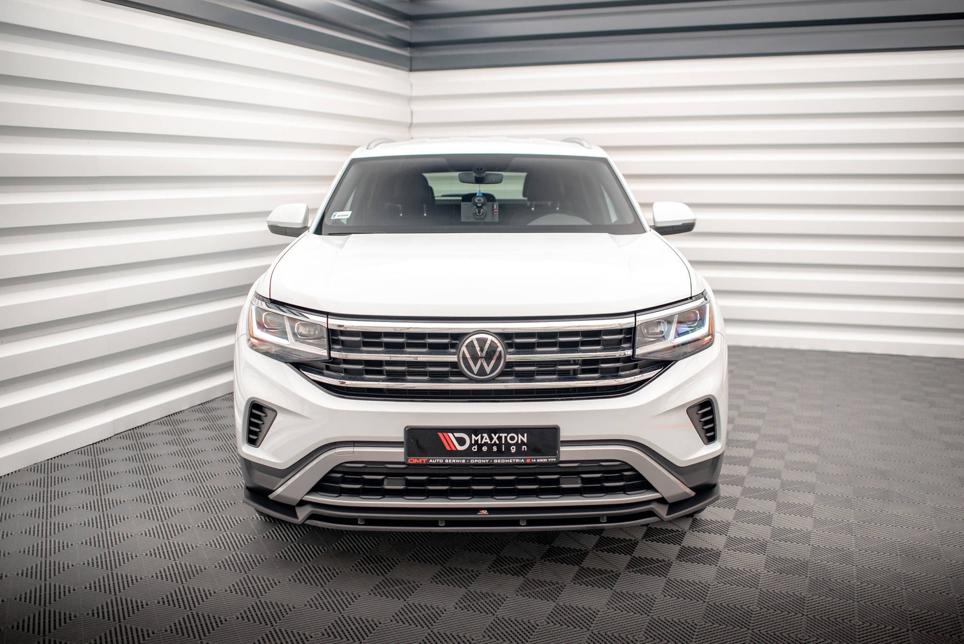 Front Ansatz V.2 für Volkswagen Atlas Cross Sport Carbon Look