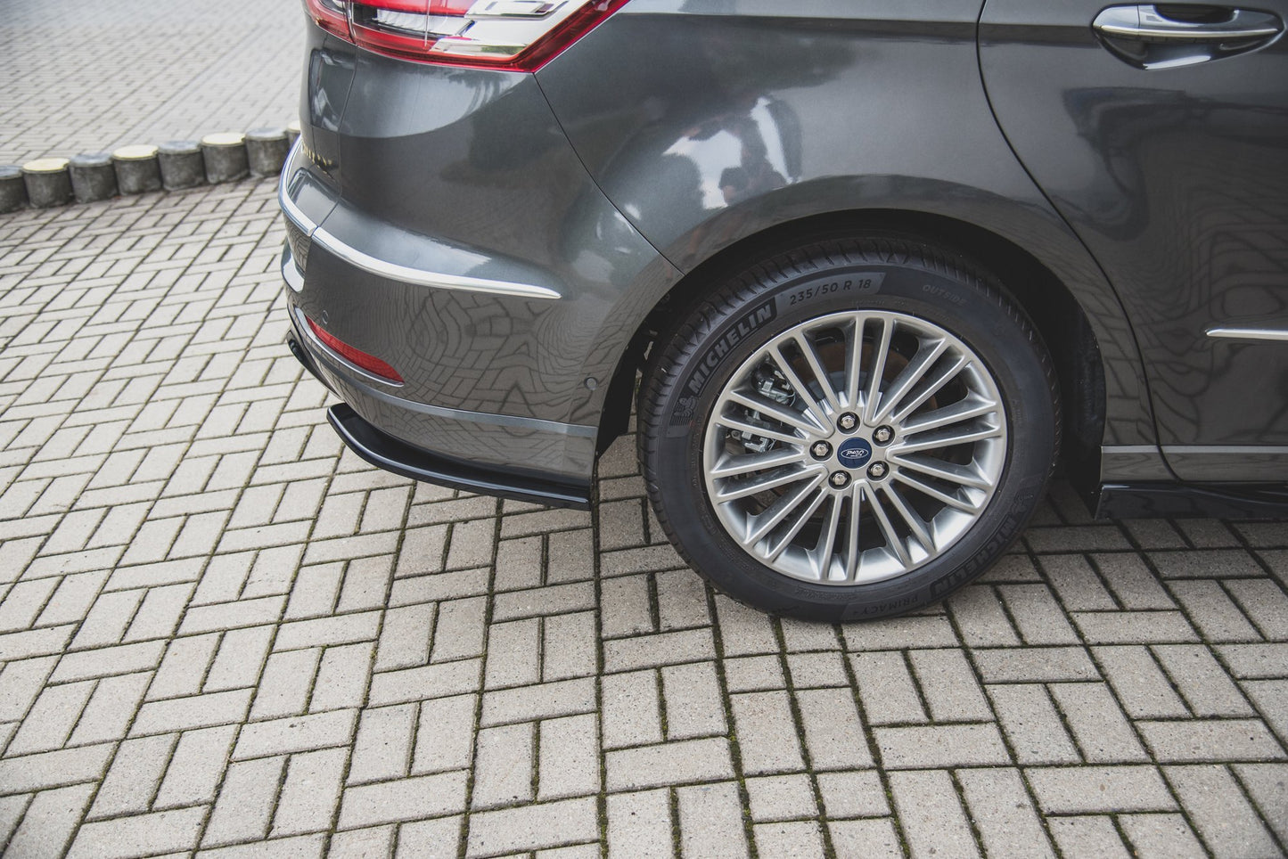 Heck Ansatz Flaps Diffusor für Ford S-Max Vignale Mk2 Facelift Carbon Look