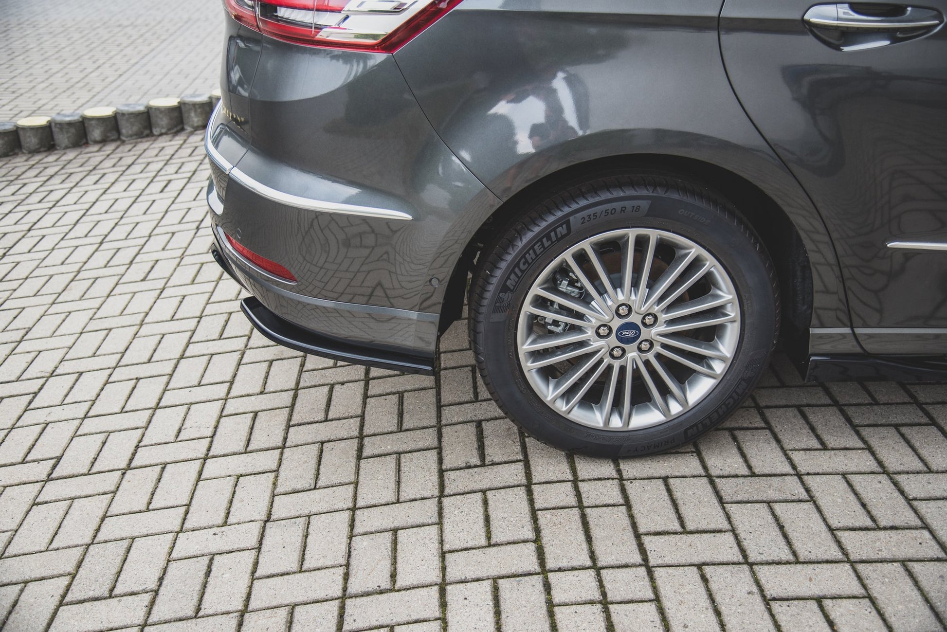 Heck Ansatz Flaps Diffusor für Ford S-Max Vignale Mk2 Facelift Carbon Look