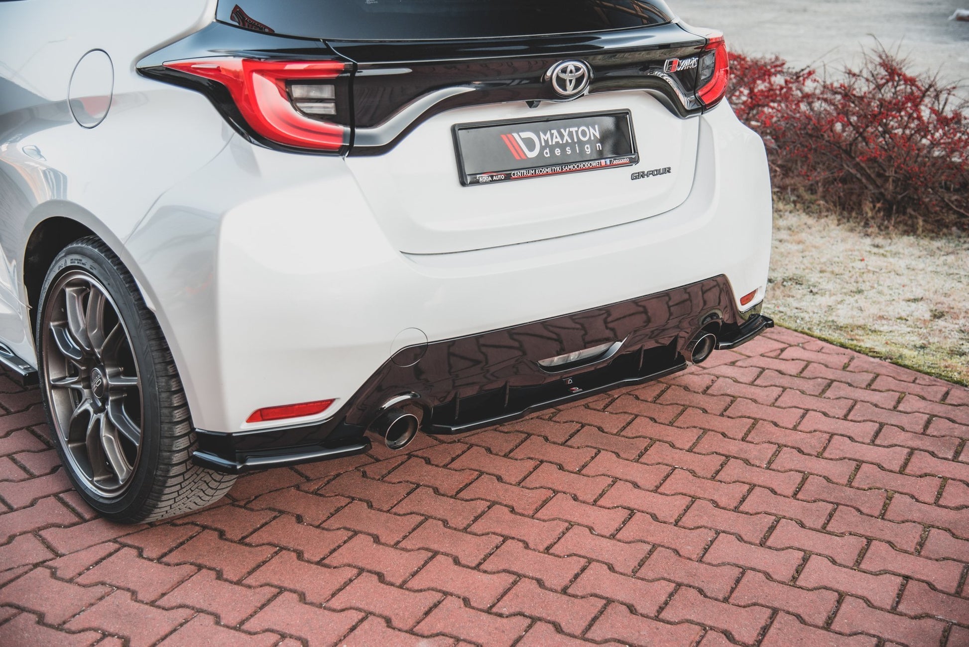 Mittlerer Diffusor Heck Ansatz für Toyota GR Yaris Mk4 schwarz Hochglanz