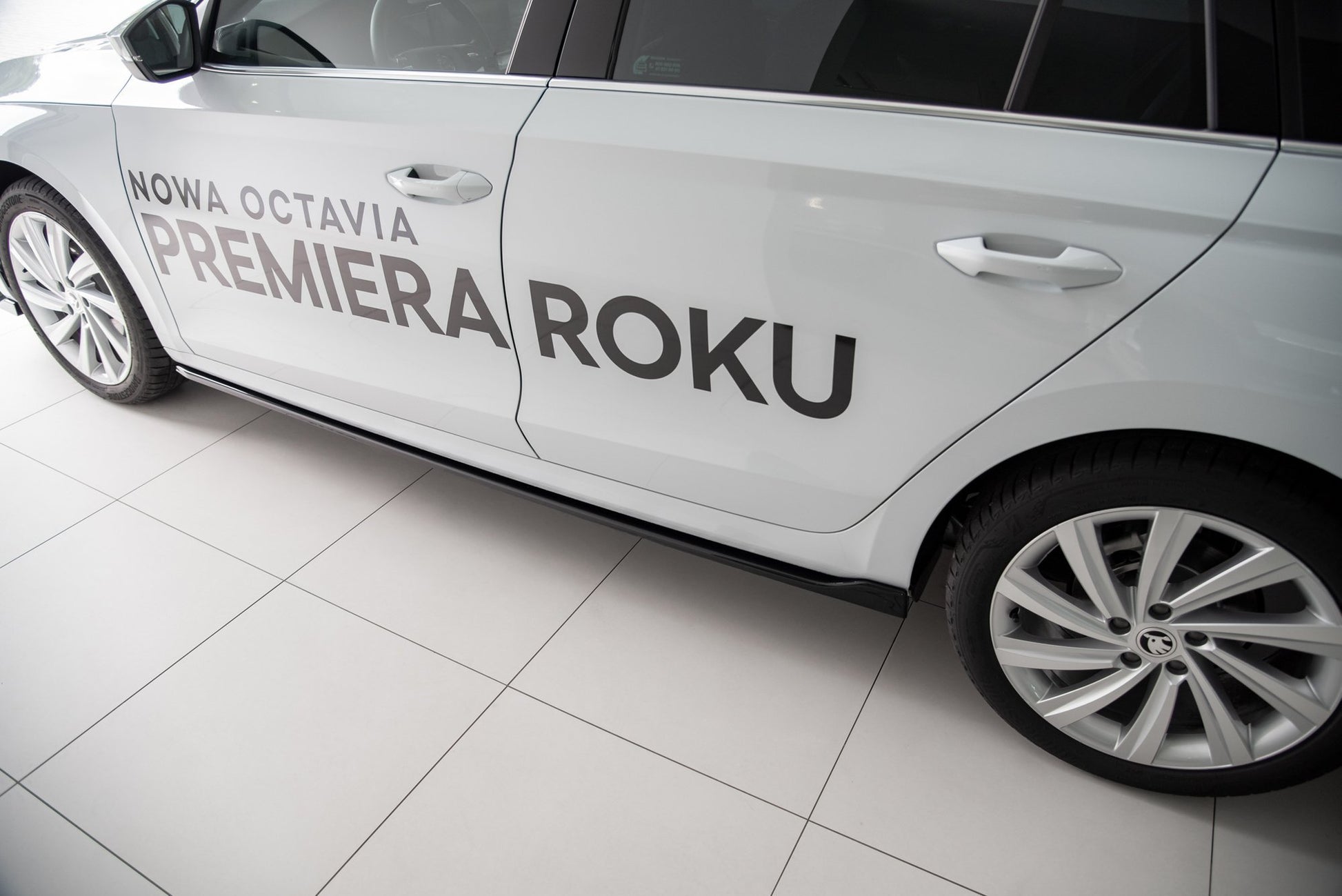 Seitenschweller Ansatz für V.1 für Skoda Octavia Mk4  Carbon Look