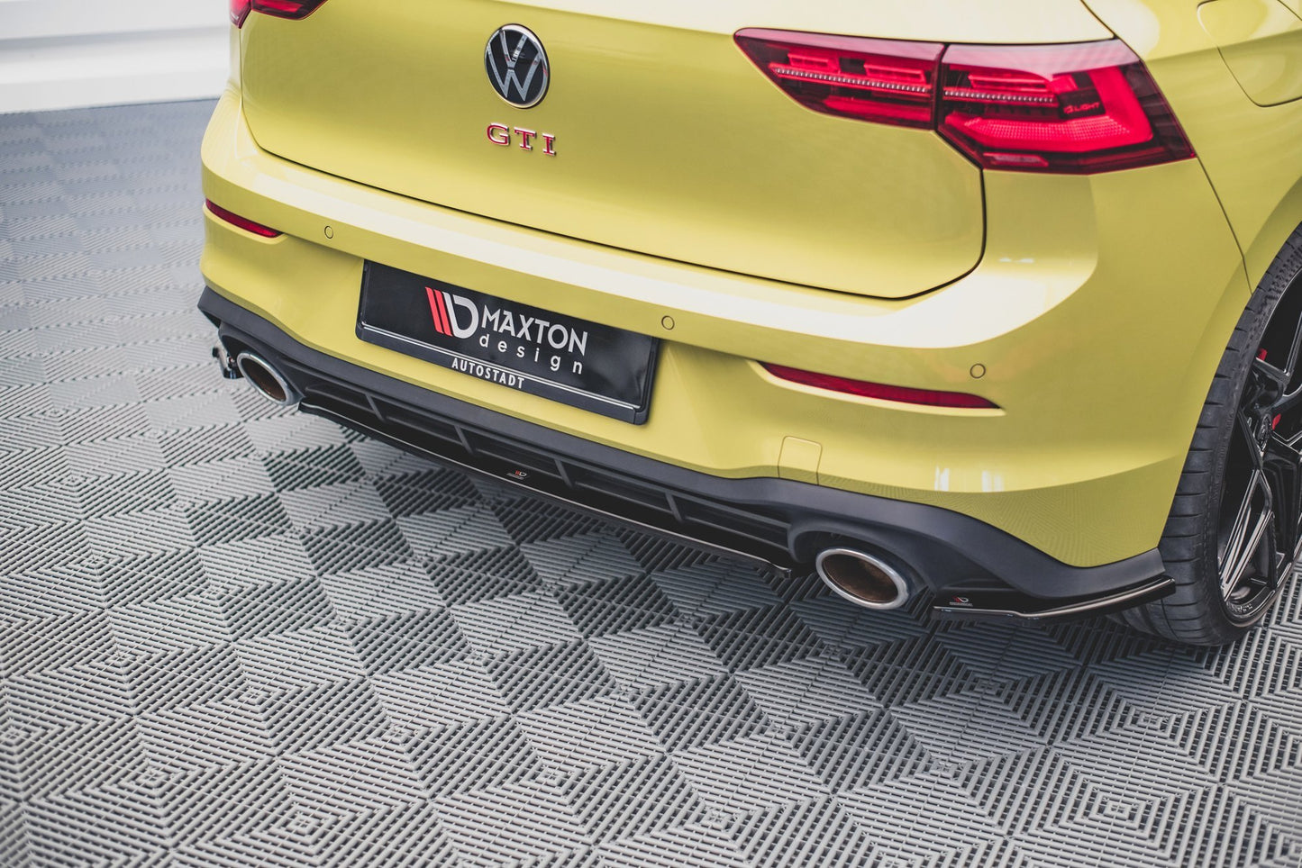 Mittlerer Diffusor Heck Ansatz für Volkswagen Golf 8 GTI Clubsport Carbon Look