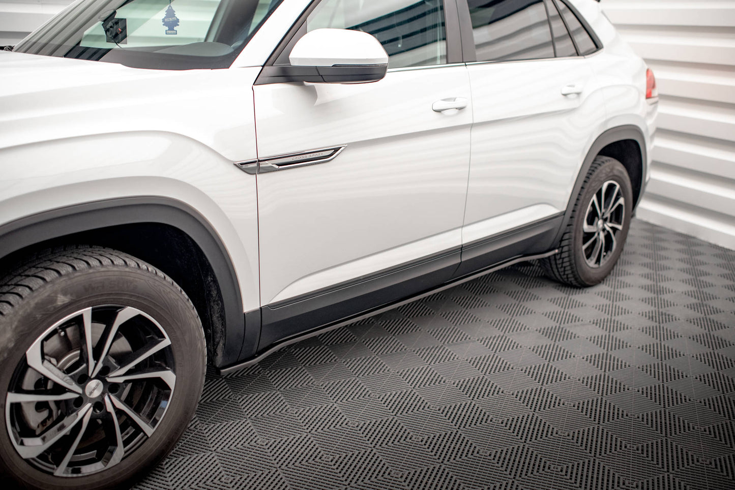 Seitenschweller Ansatz für Volkswagen Atlas Cross Sport schwarz matt