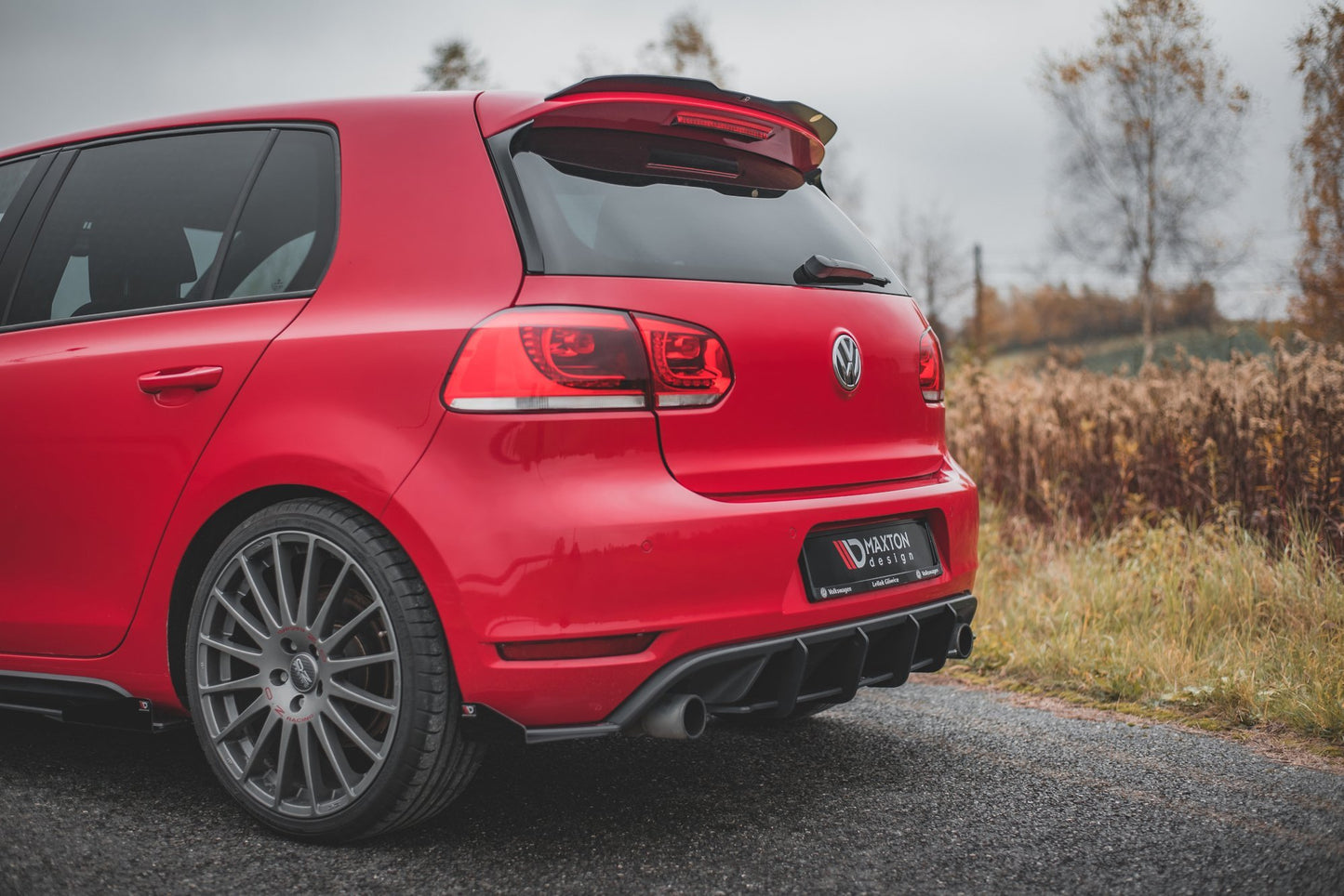 Hintere Seiten Flaps für Volkswagen Golf GTI Mk6 schwarz Hochglanz