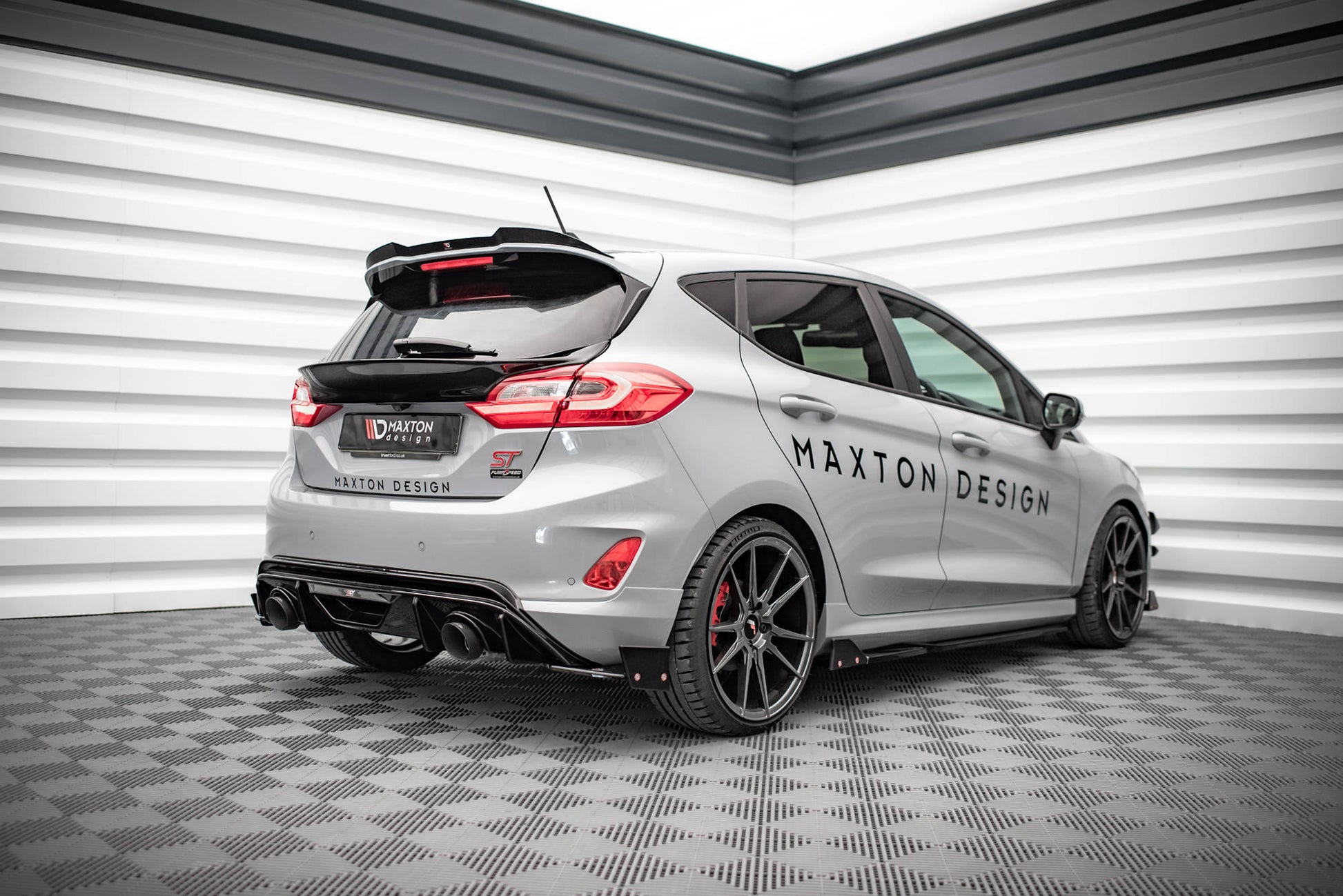 Heckscheiben Spoiler für Ford Fiesta Standard/ ST-Line/ ST schwarz Hochglanz