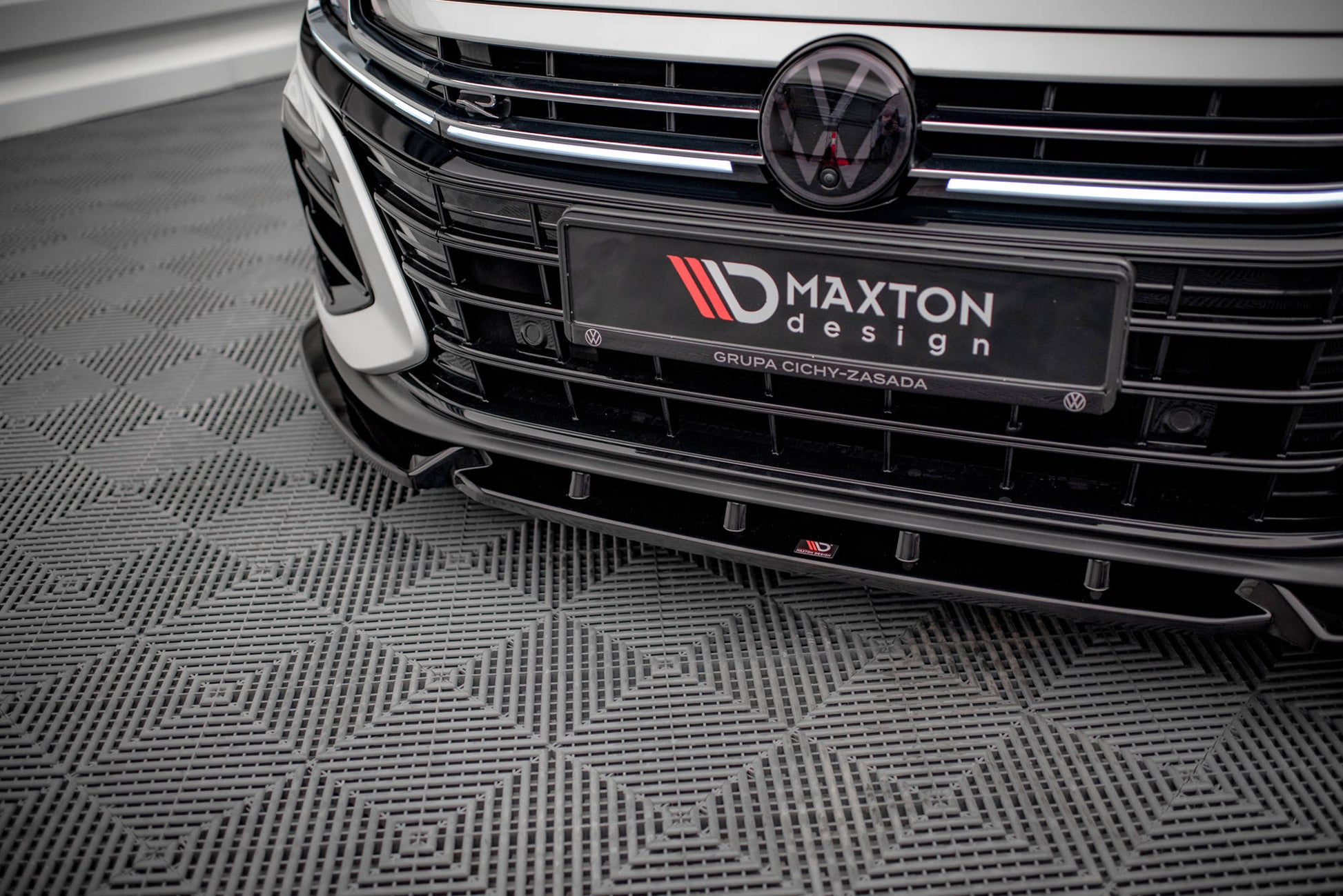 Front Ansatz V.2 für Volkswagen Arteon R schwarz Hochglanz