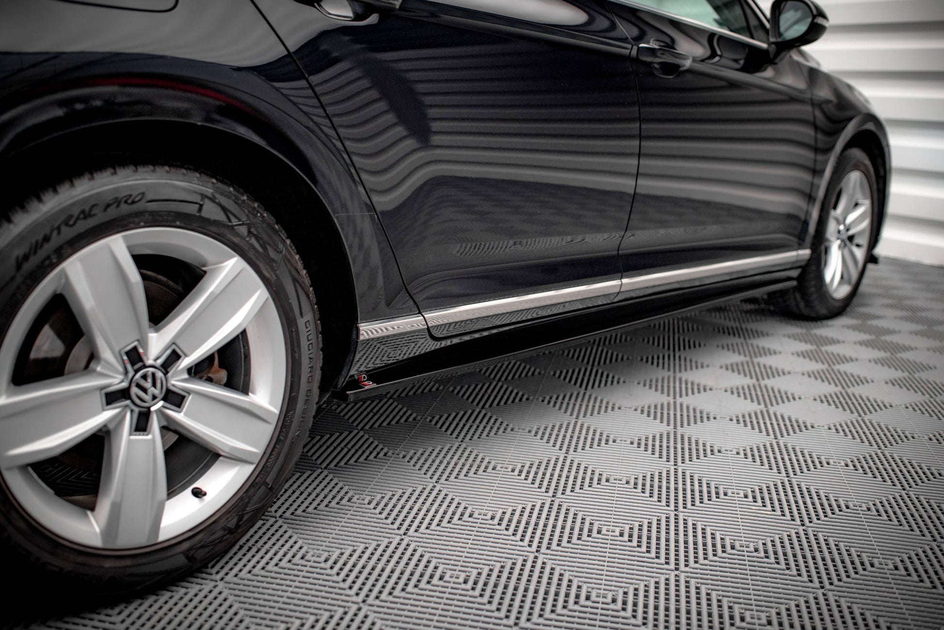 Seitenschweller Ansatz für Volkswagen Passat B8 Facelift schwarz Hochglanz