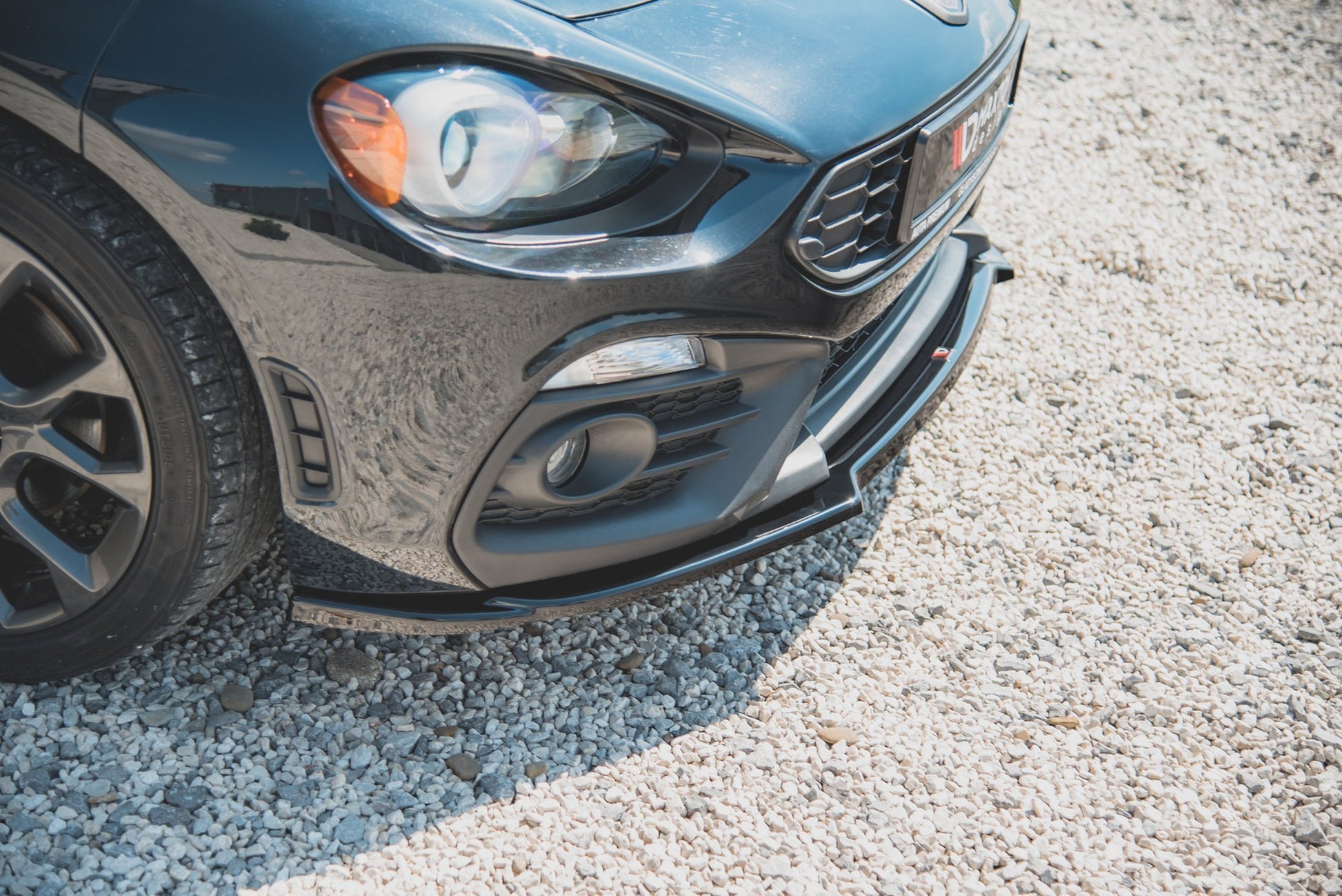 Front Ansatz für Fiat 124 Spider Abarth schwarz Hochglanz