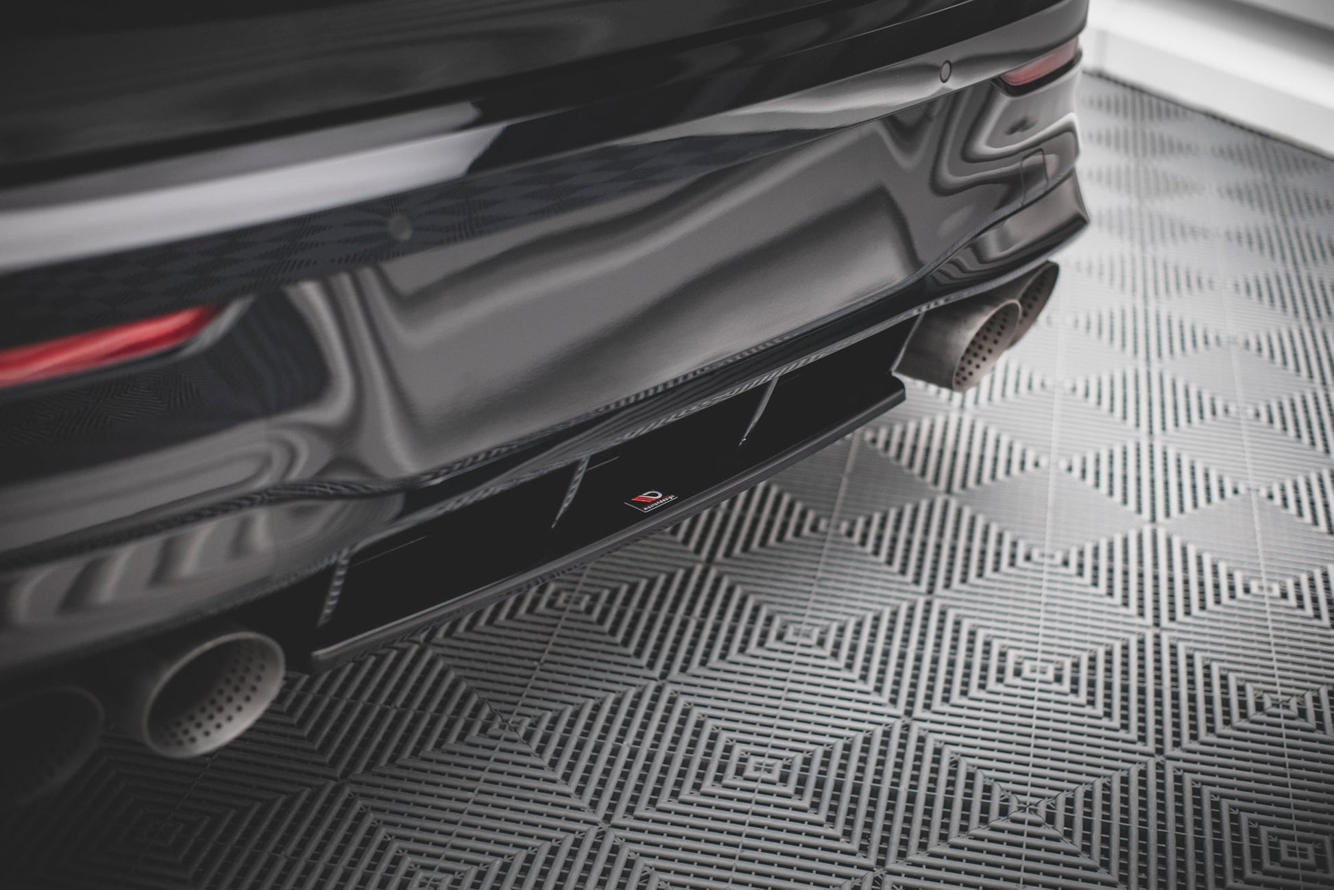 Mittlerer Diffusor Heck Ansatz für Volkswagen Golf R Mk8 Carbon Look