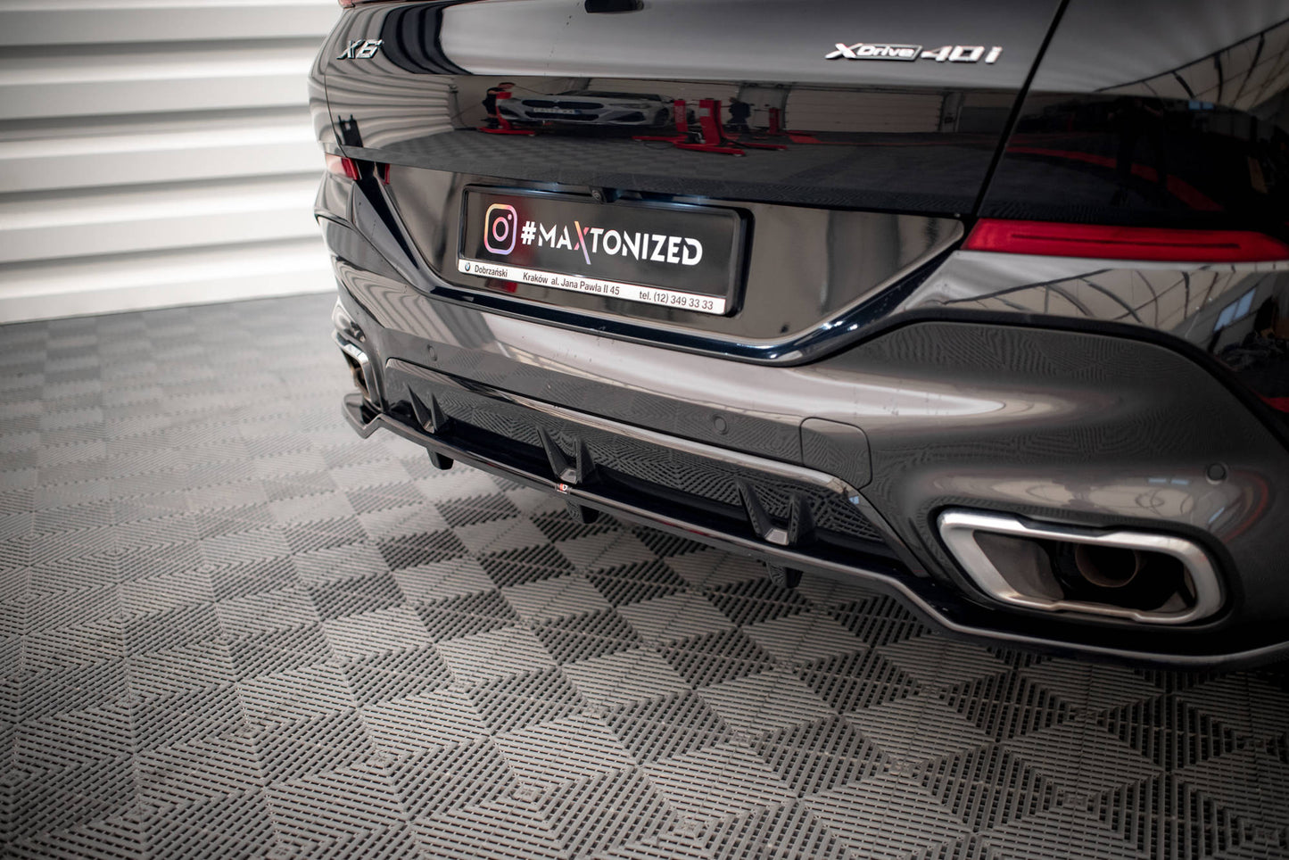 Mittlerer Diffusor Heck Ansatz DTM Look für V.2 BMW X6 M-Paket G06 schwarz Hochglanz