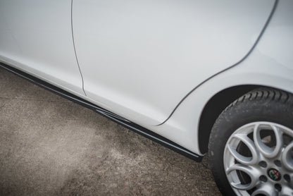 Seitenschweller Ansatz für V.2 für Alfa Romeo Giulietta  schwarz Hochglanz