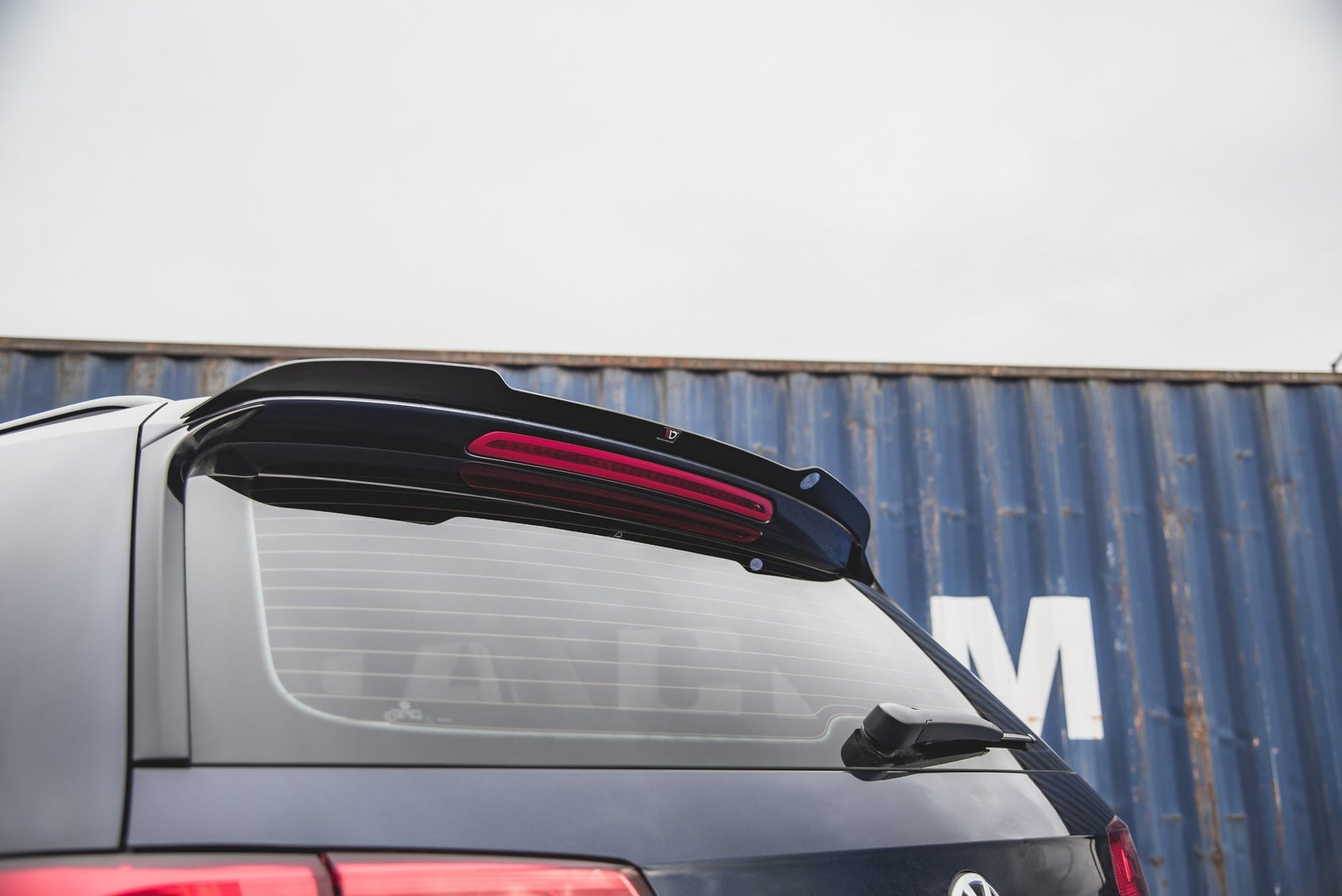 Spoiler CAP für Volkswagen Passat B8 Variant Carbon Look