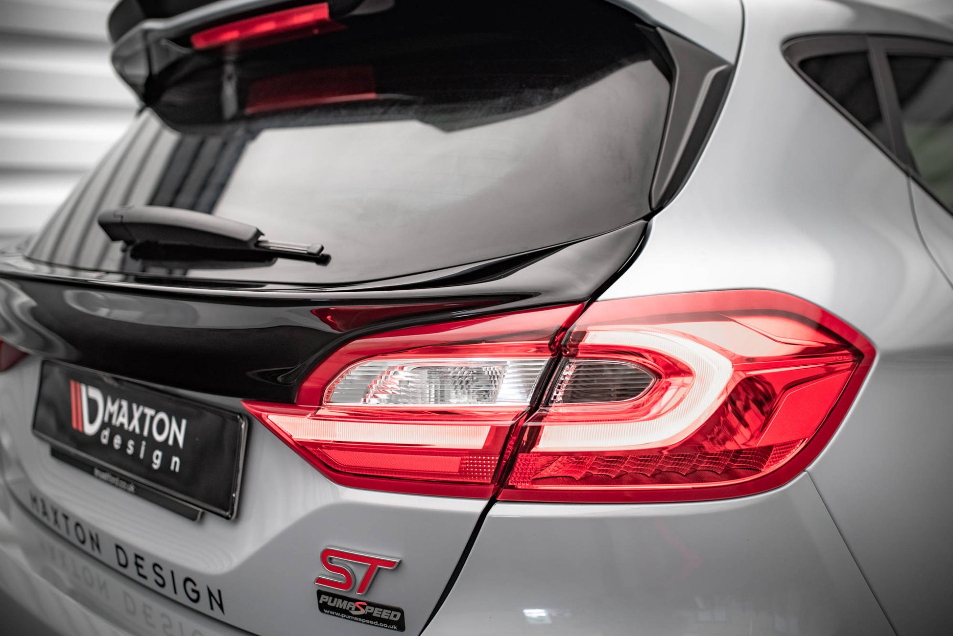Heckscheiben Spoiler für Ford Fiesta Standard/ ST-Line/ ST Carbon Look