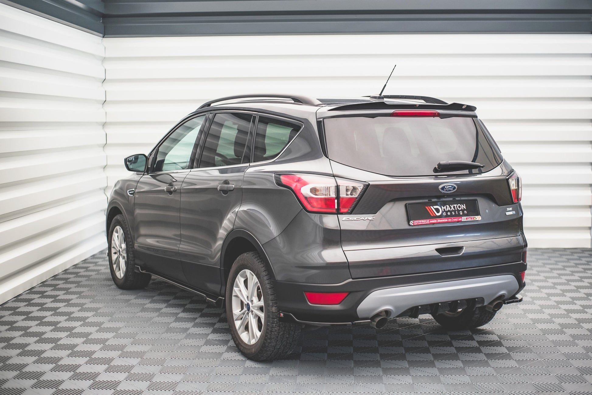 Heck Ansatz Flaps Diffusor für Ford Escape Mk3 schwarz matt