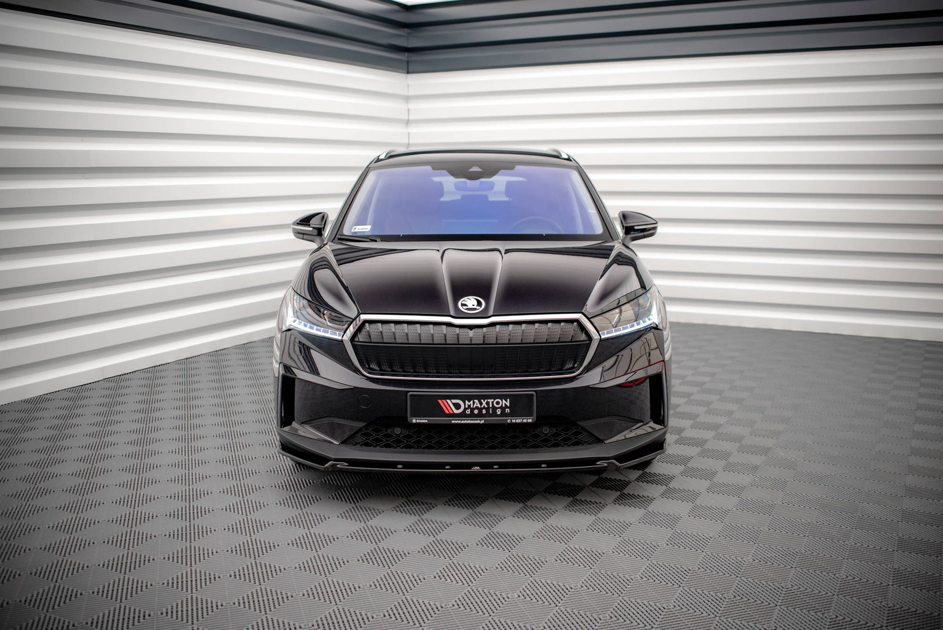 Front Ansatz V.2 für Skoda Enyaq iV schwarz matt