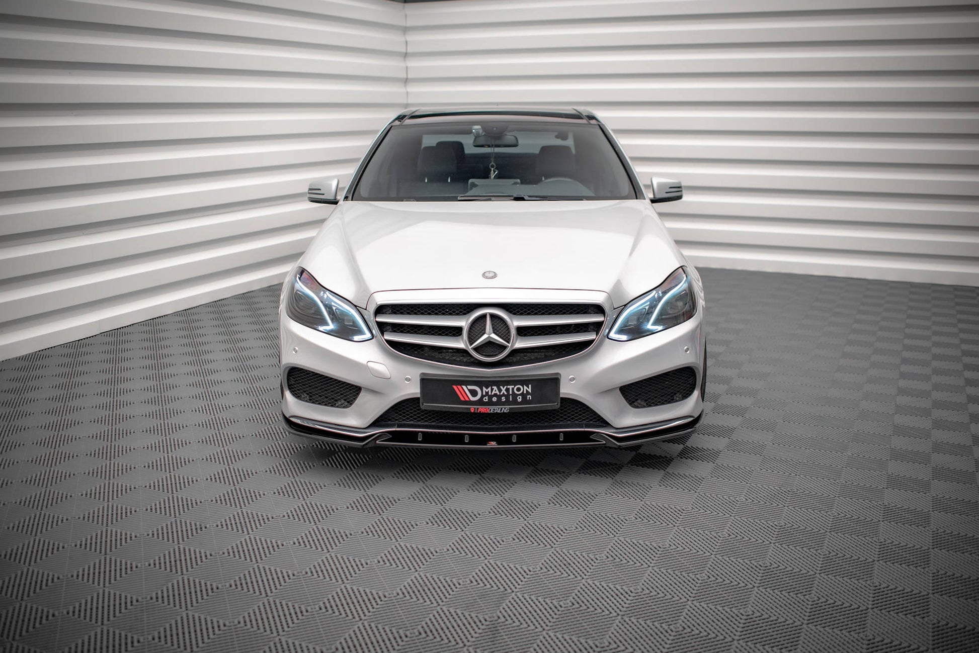 Front Ansatz V.2 für Mercedes-Benz E AMG-Line Limousine W212 Facelift schwarz matt