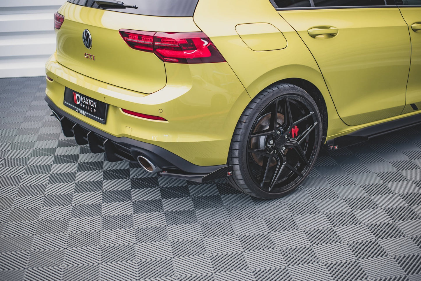 Robuste Racing Heck Ansatz Flaps Diffusor +Flaps für Volkswagen Golf 8 GTI Clubsport schwarz Hochglanz