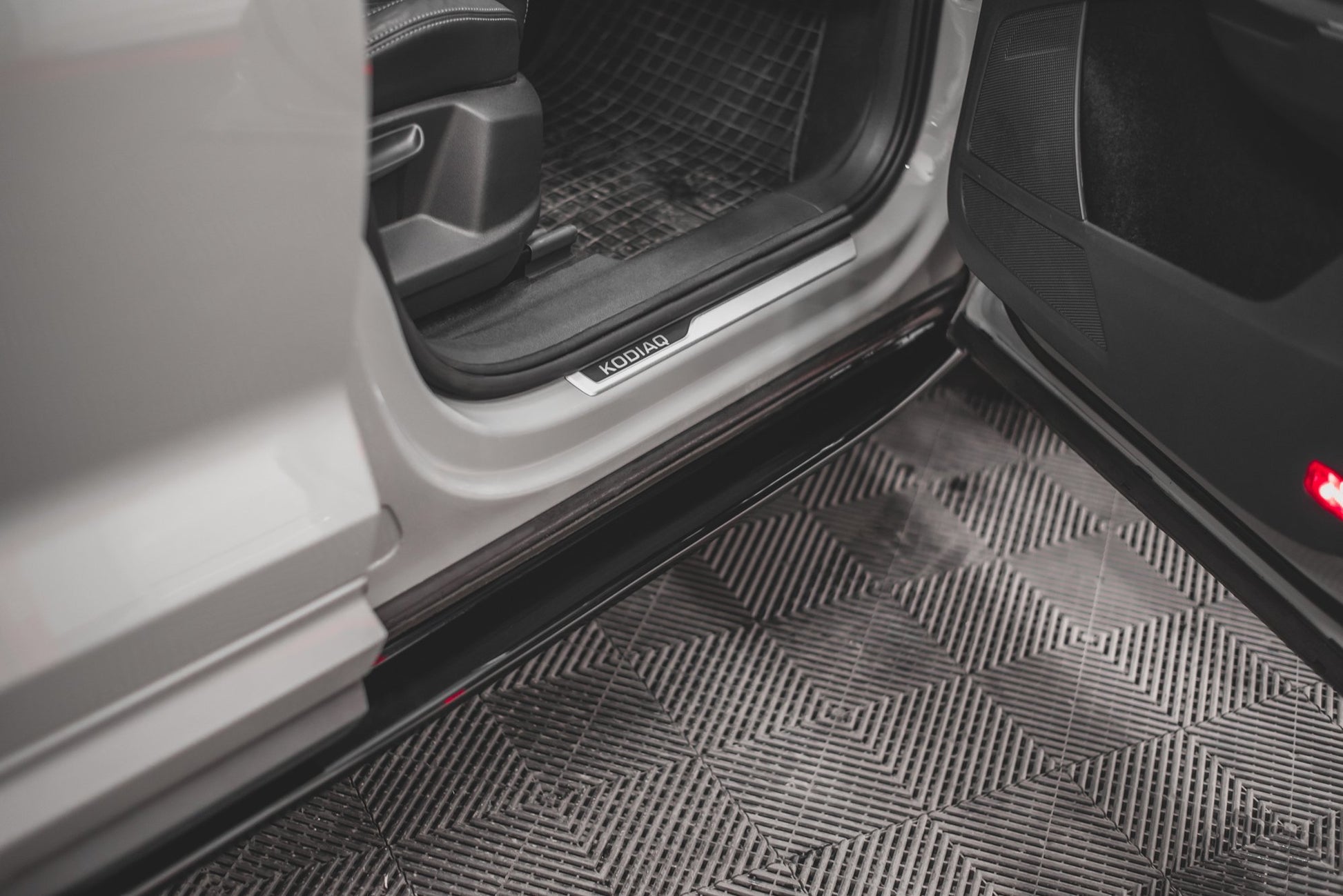 Seitenschweller Ansatz für Skoda Kodiaq Mk1 Sportline/RS schwarz matt