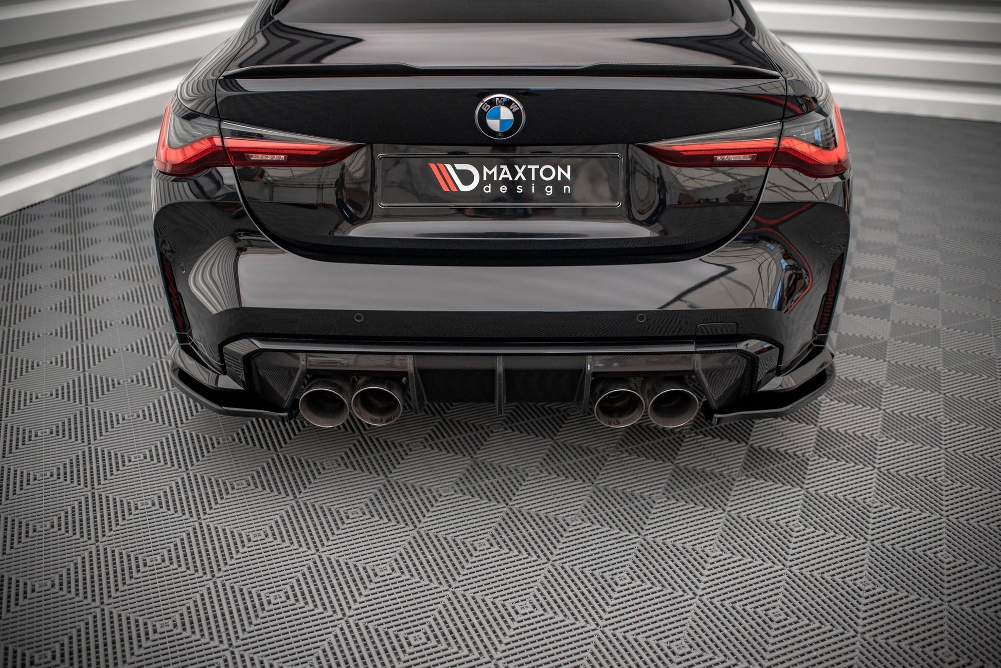 Heck Ansatz Flaps Diffusor für BMW M4 G82 Carbon Look
