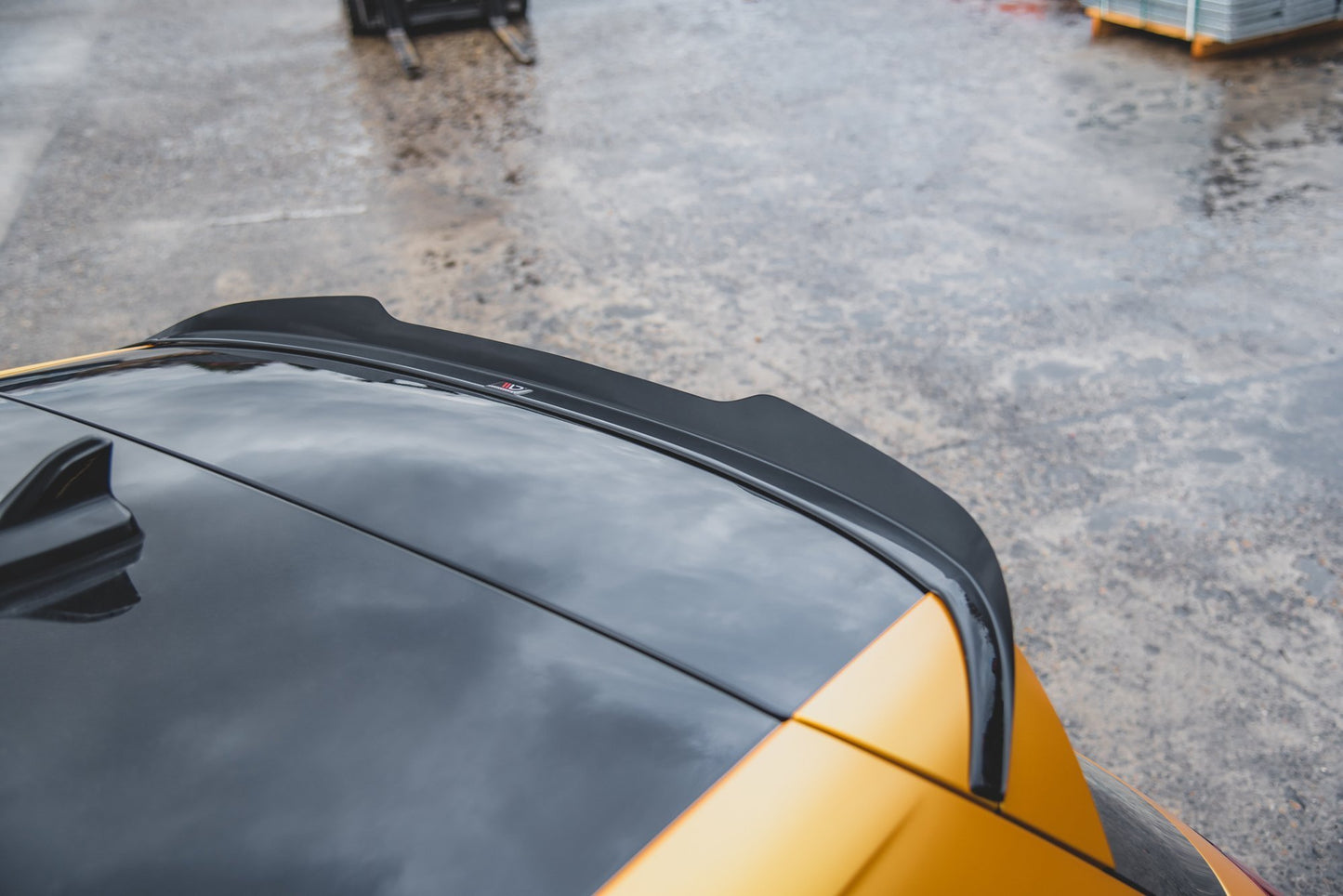 Spoiler CAP V.2 für VW Golf 8 Carbon Look