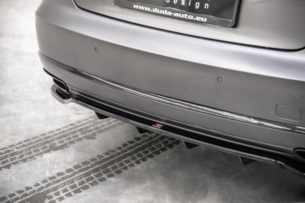 Mittlerer Diffusor Heck Ansatz DTM Look für Audi A8 D4 Facelift Carbon Look