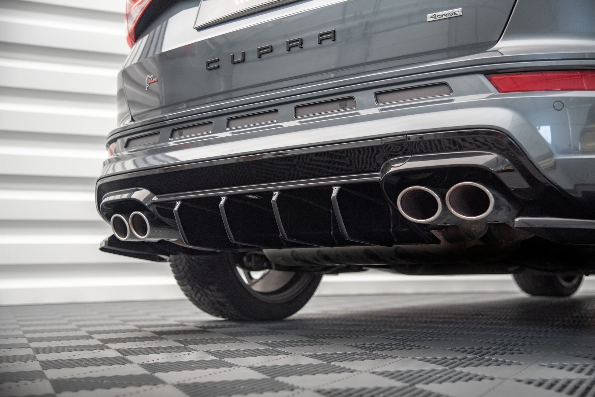 Diffusor Heck Ansatz für Cupra Ateca schwarz matt