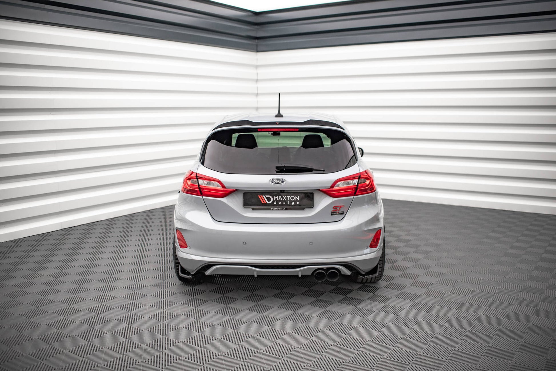 Heck Ansatz Flaps Diffusor V.1 für Ford Fiesta ST Mk8 Carbon Look