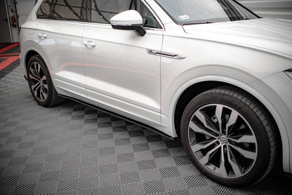 Seitenschweller Ansatz für Volkswagen Touareg R-line Mk3 Carbon Look